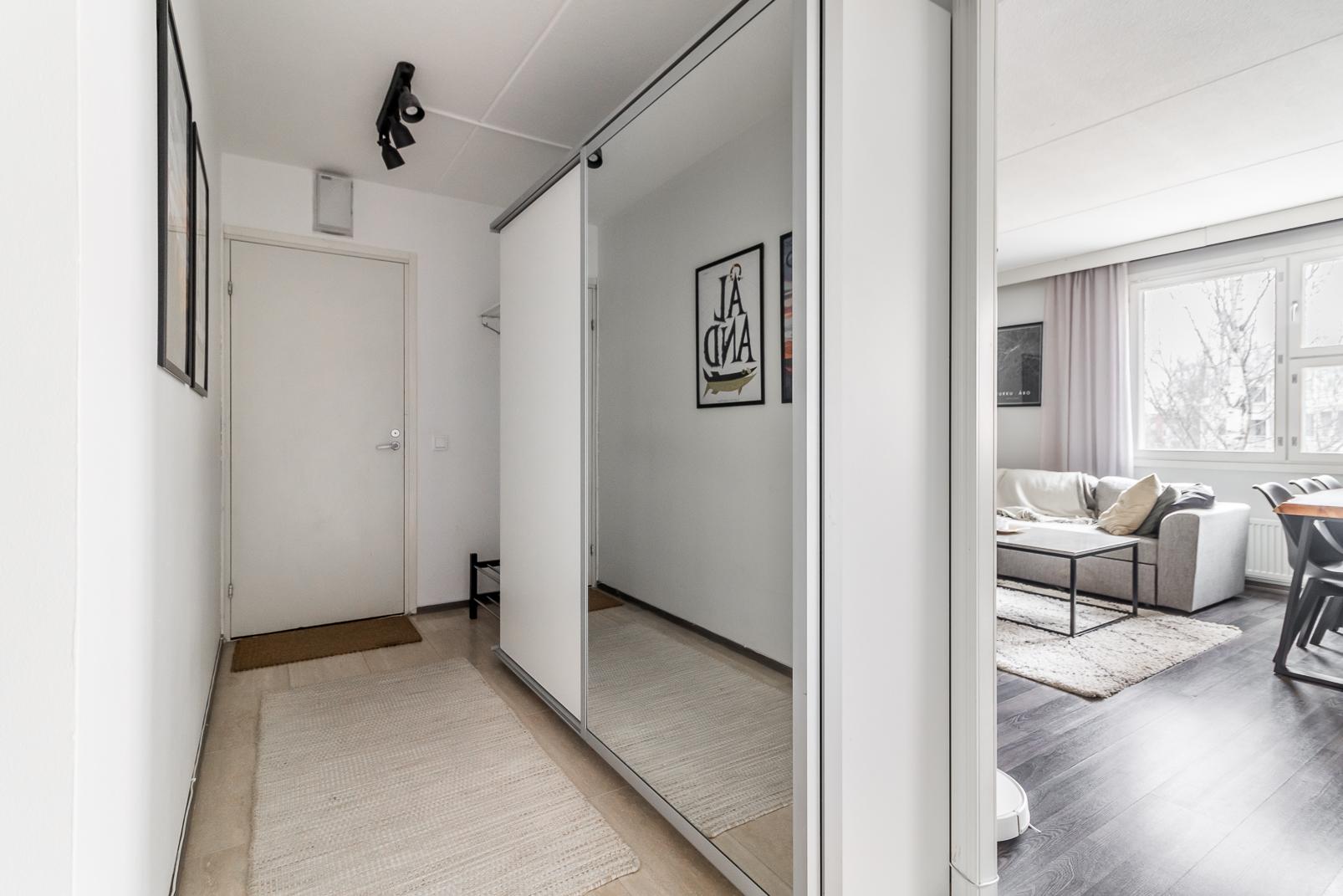 Kruunaajanpolku 3, Tapulikaupunki, Helsinki