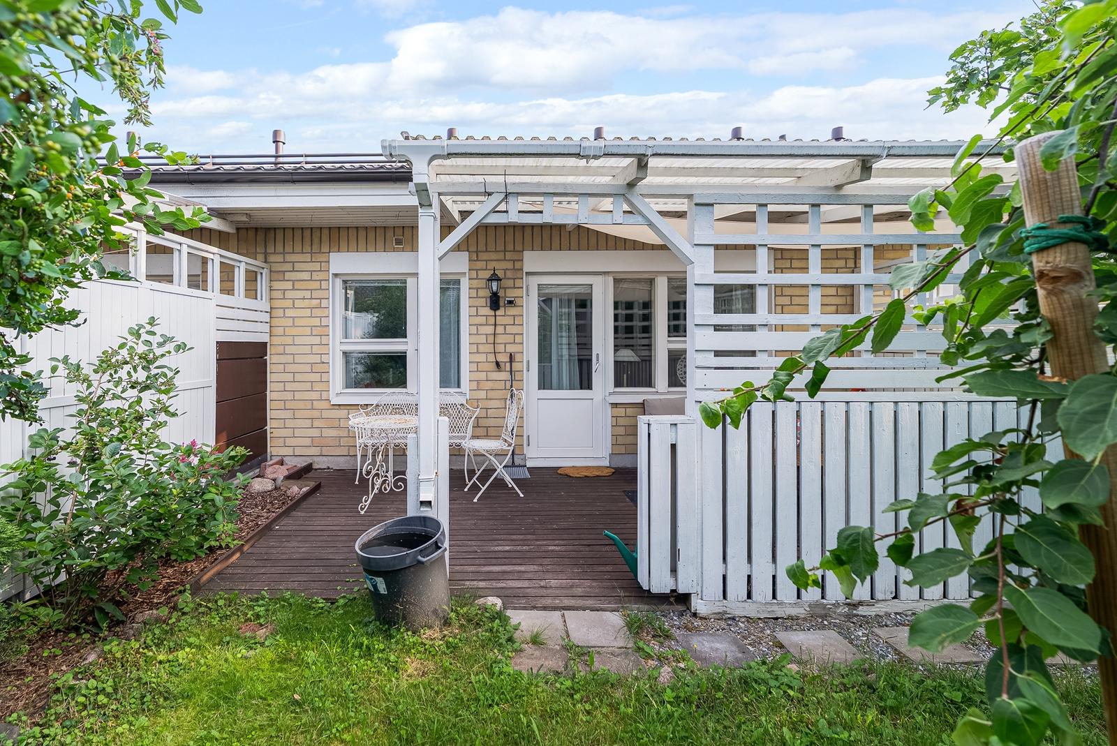 Lupiinikatu 15, Kyrölä, Järvenpää