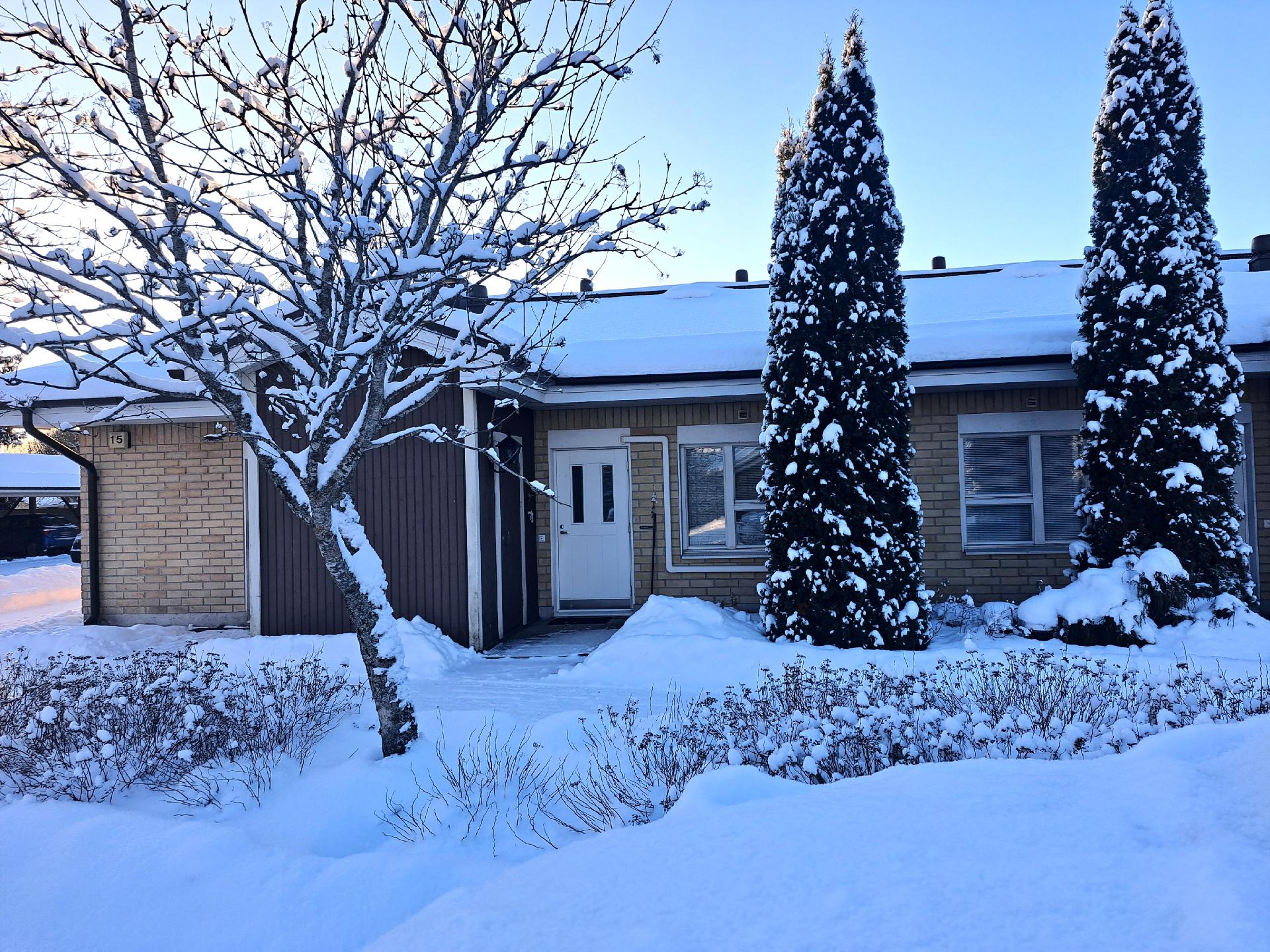 Lupiinikatu 15, Kyrölä, Järvenpää