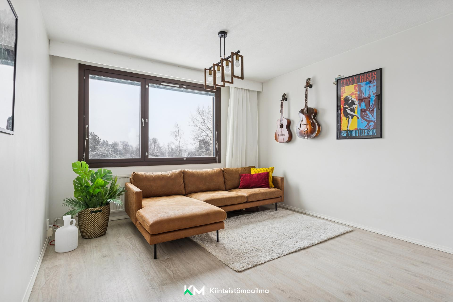 Salpausseläntie 4-8, Pihlajisto, Helsinki