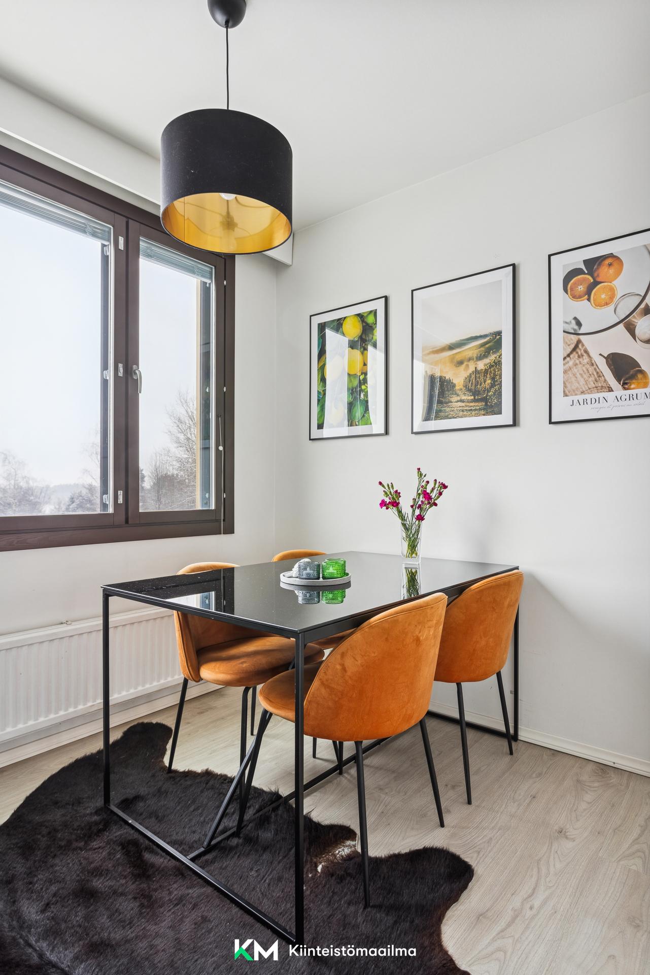 Salpausseläntie 4-8, Pihlajisto, Helsinki