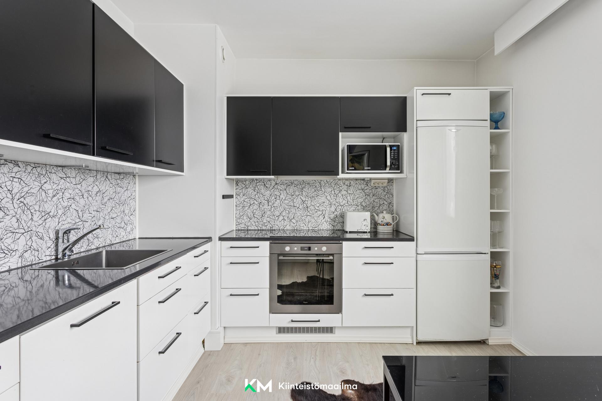 Salpausseläntie 4-8, Pihlajisto, Helsinki