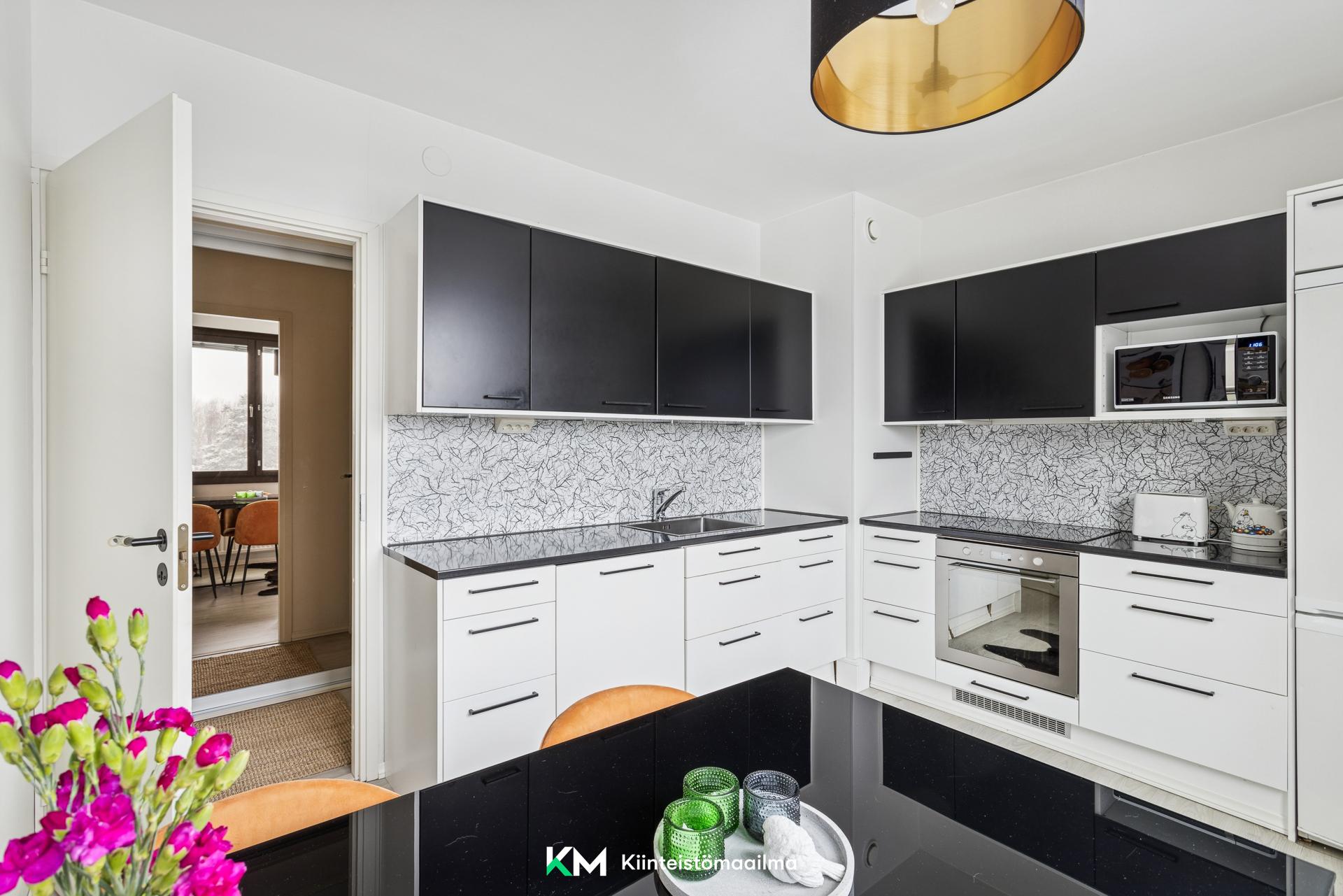 Salpausseläntie 4-8, Pihlajisto, Helsinki