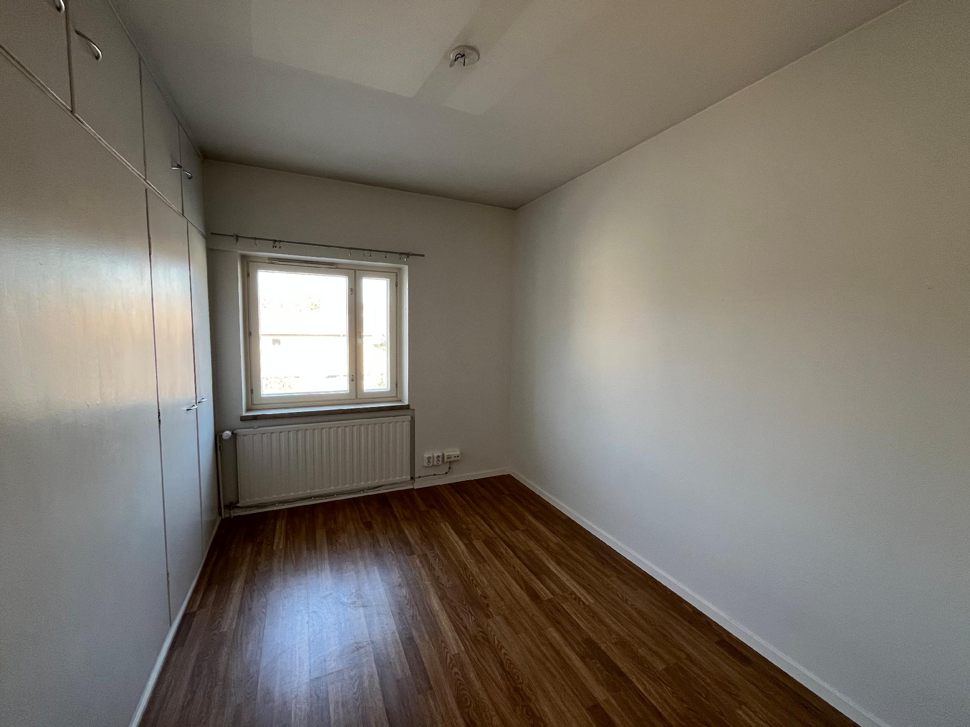 Makuuhuoneissa laminaattilattia