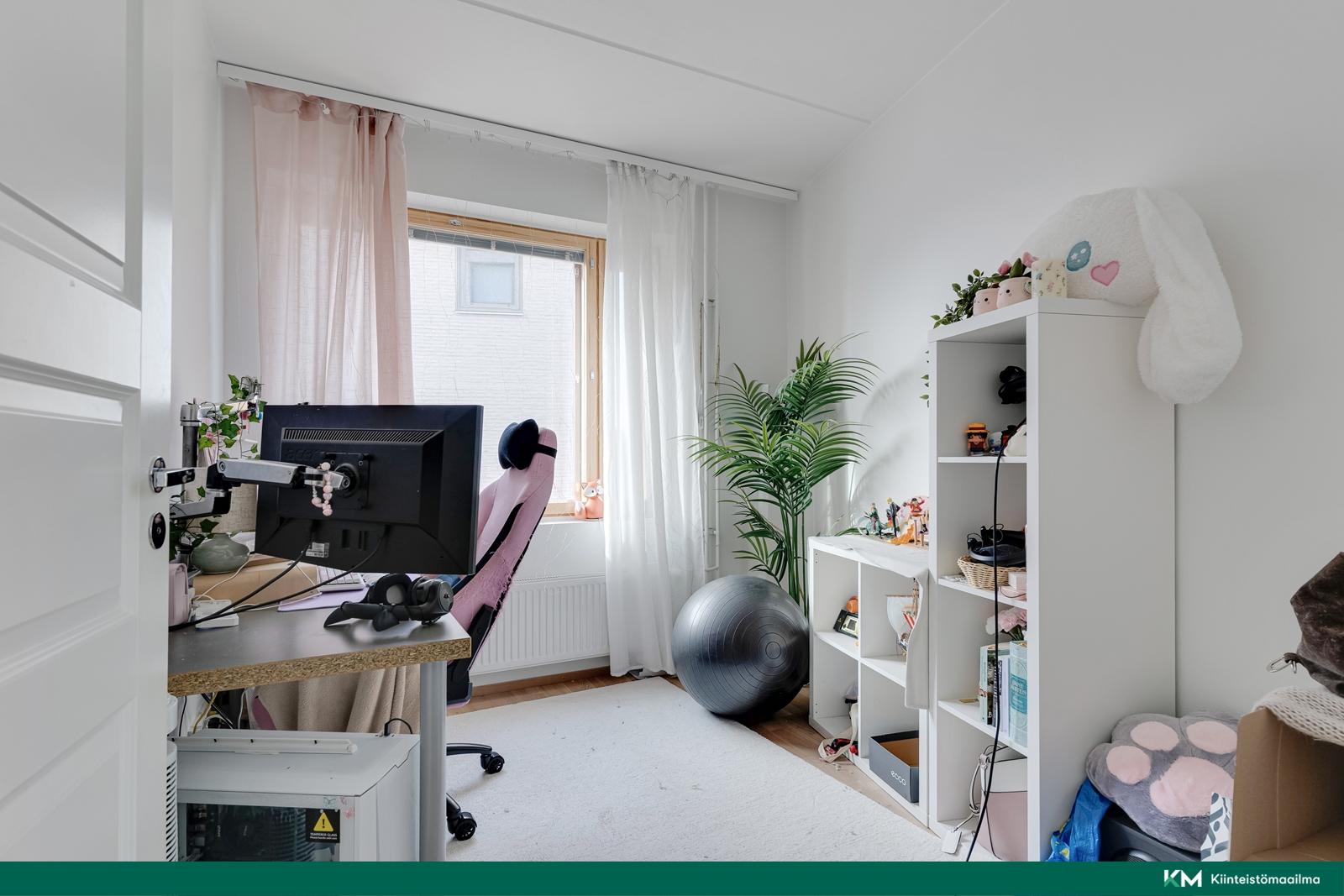 Smoltinkuja 2, Tapanila, Helsinki