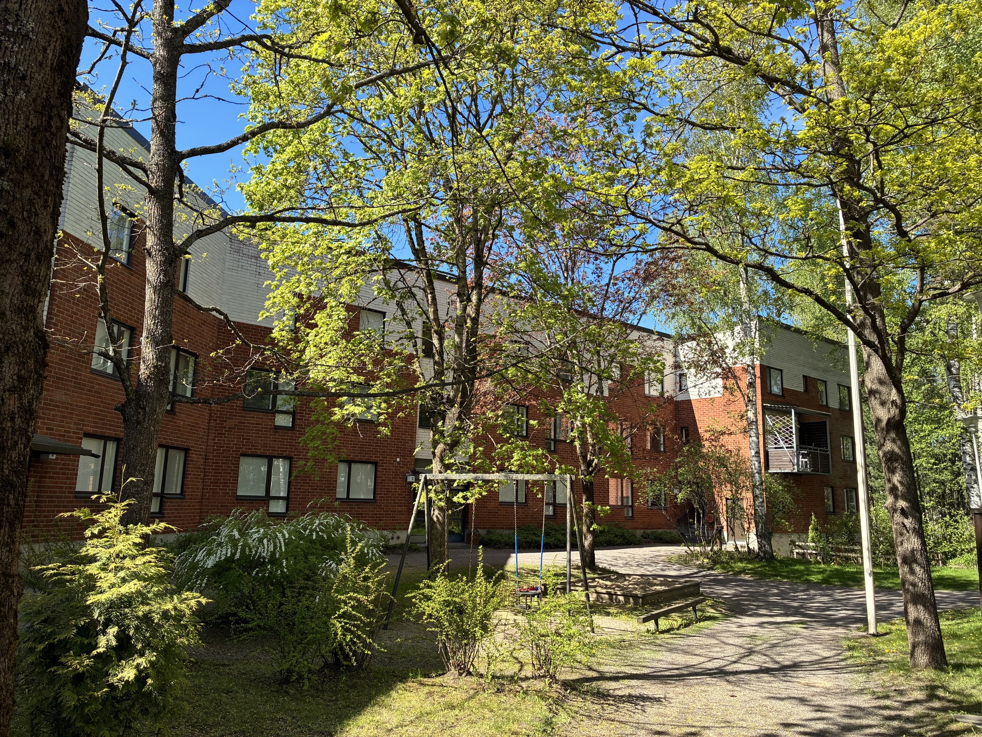 Puustellinpolku 12, Malminkartano, Helsinki