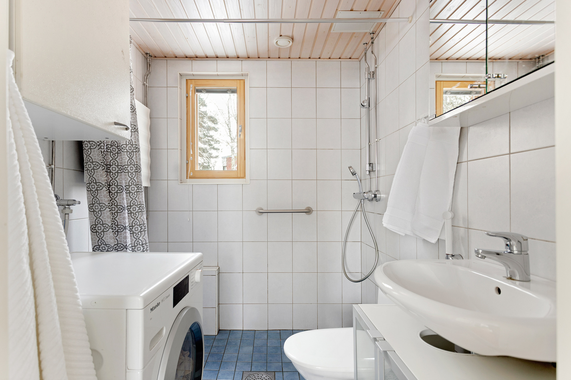 Puustellinpolku 12, Malminkartano, Helsinki