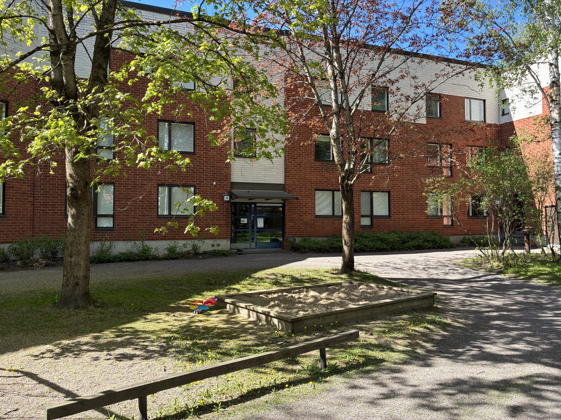 Puustellinpolku 12, Malminkartano, Helsinki