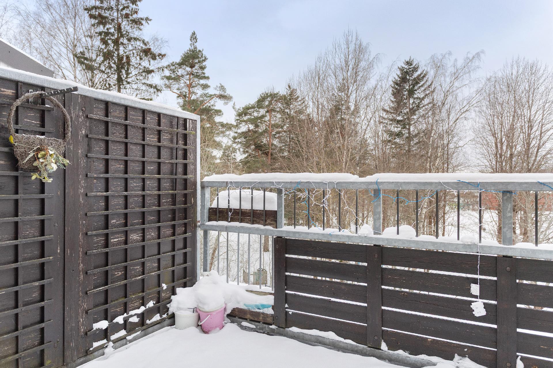 Puustellinpolku 12, Malminkartano, Helsinki