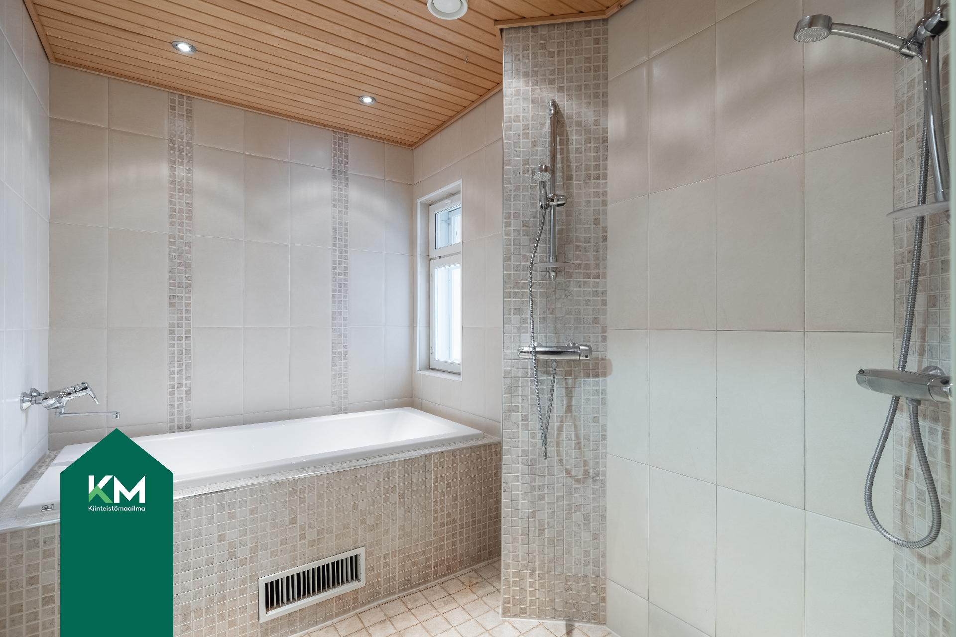 Kivirinne 7, Mussalo, Kotka