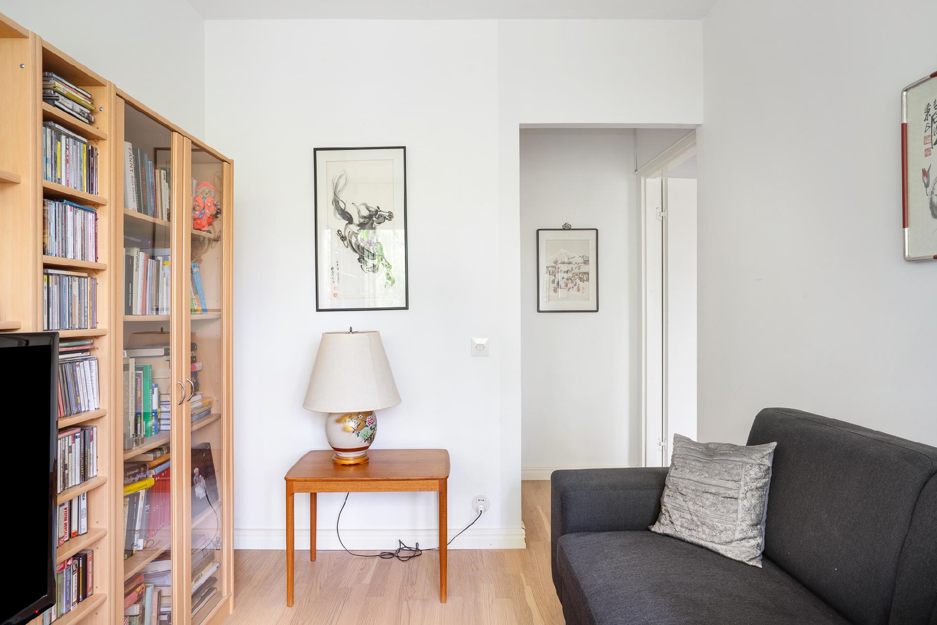 Makuuhuoneen yhteydessä on vaatehuone