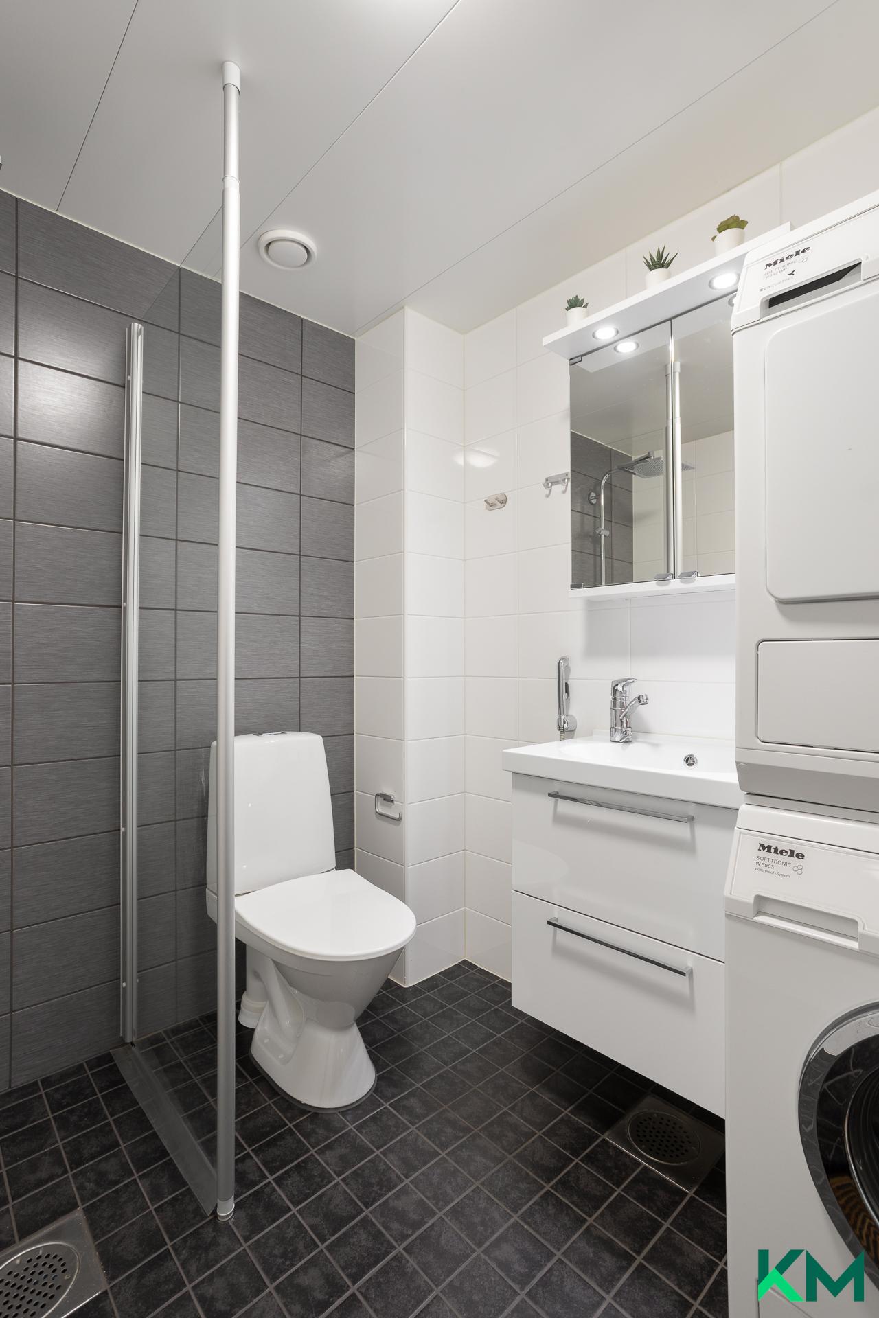 Strömsinlahdenpolku 11, Roihuvuori, Helsinki