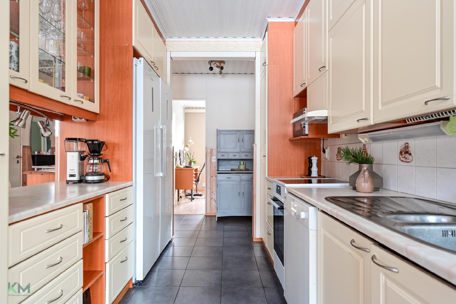 Kerrostie 2, Jääli, Oulu