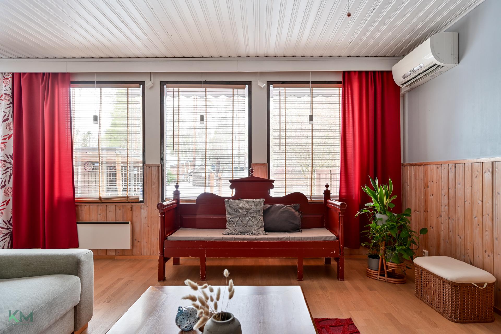 Kerrostie 2, Jääli, Oulu