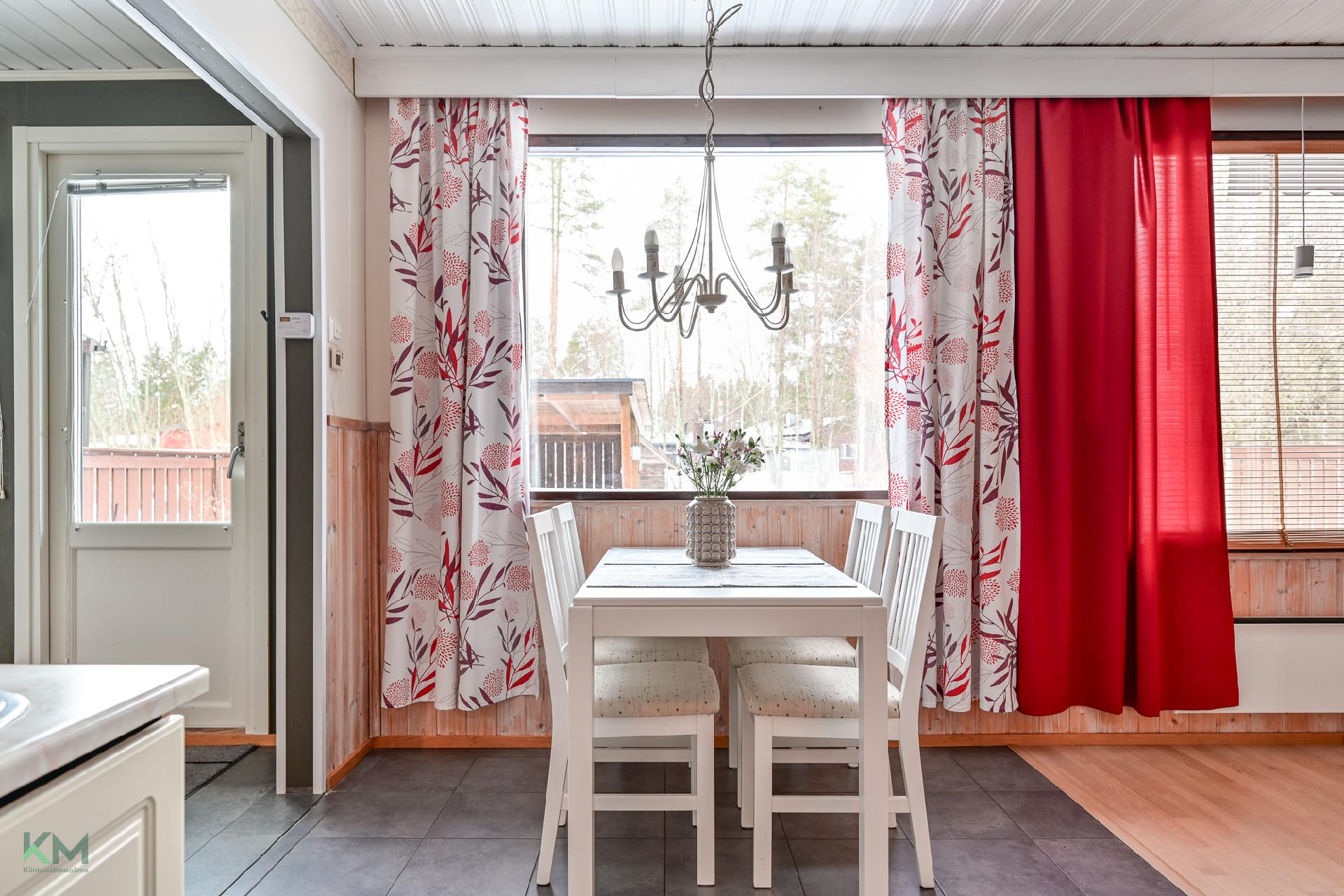 Kerrostie 2, Jääli, Oulu