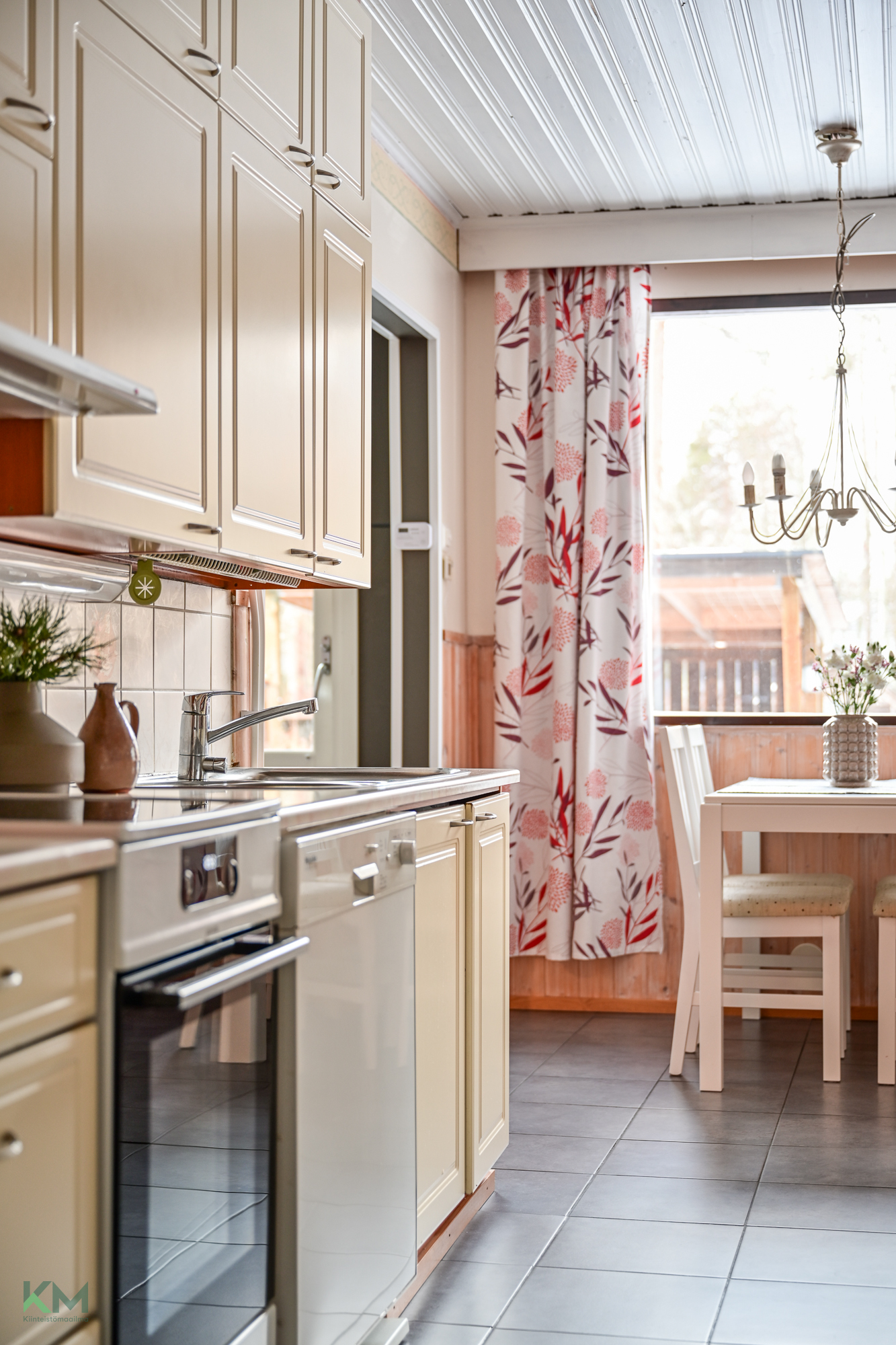 Kerrostie 2, Jääli, Oulu