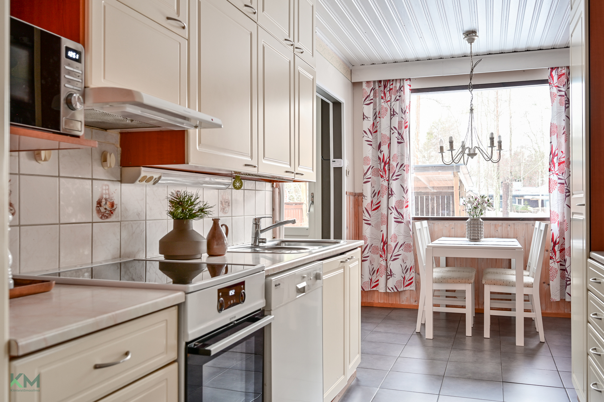 Kerrostie 2, Jääli, Oulu