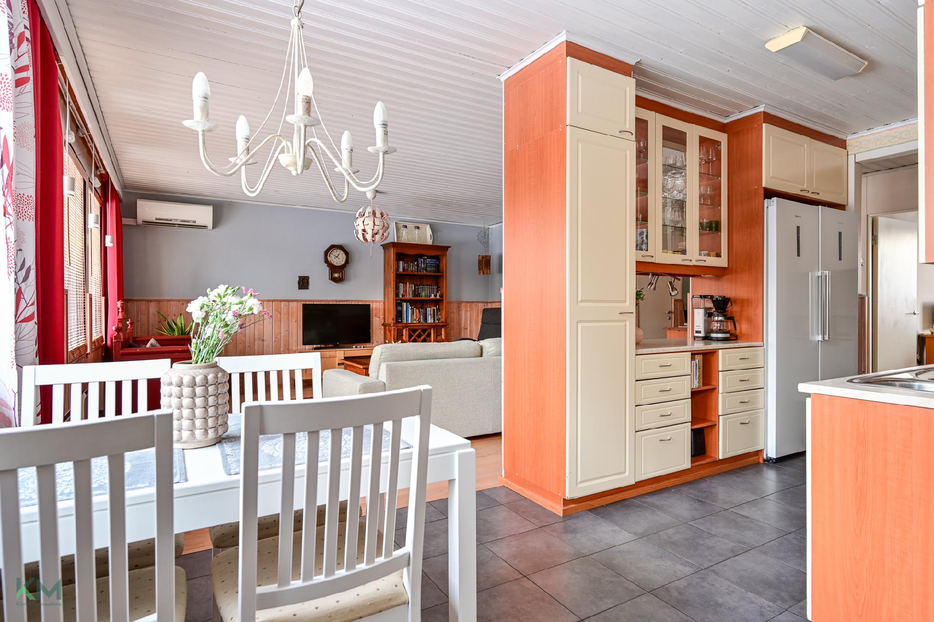 Kerrostie 2, Jääli, Oulu