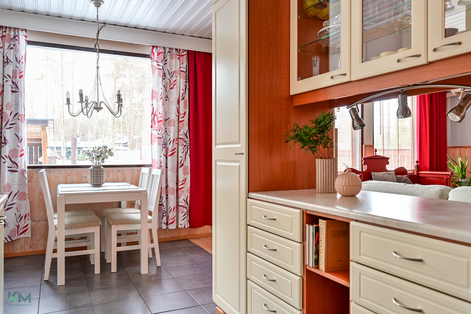 Kerrostie 2, Jääli, Oulu