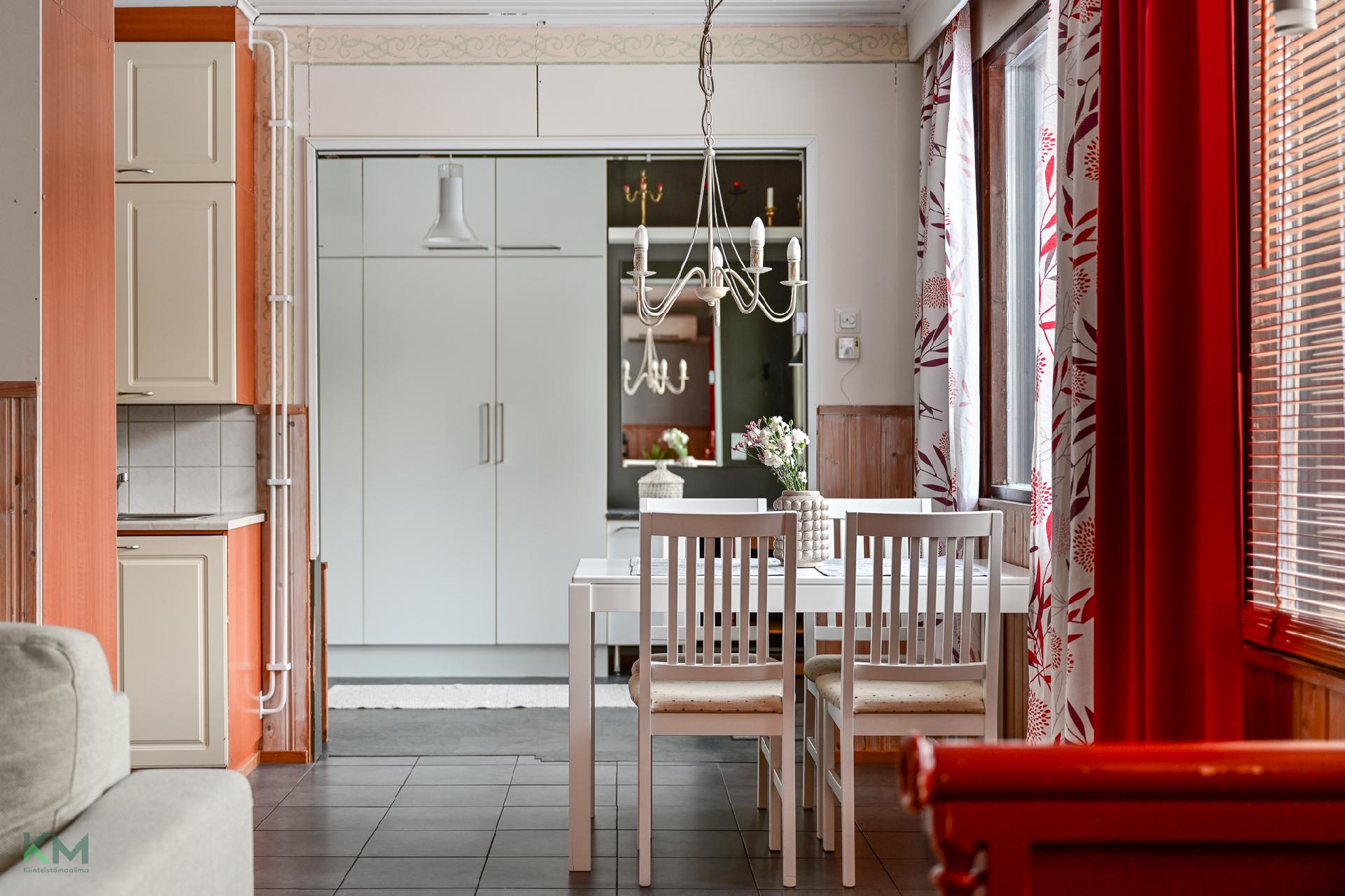 Kerrostie 2, Jääli, Oulu