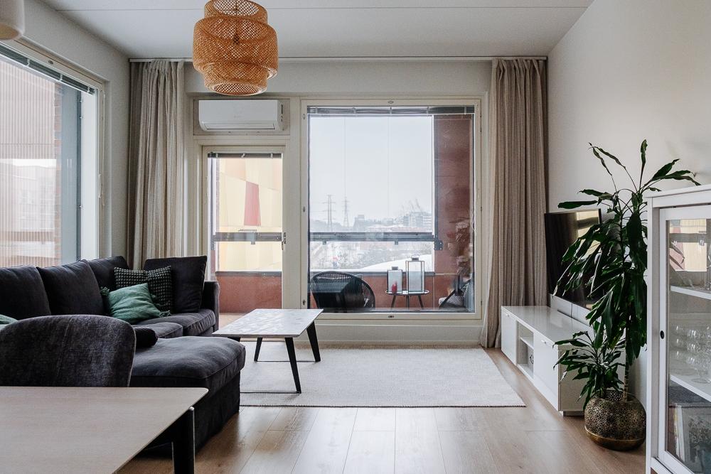 Kollikatu 2, Postipuisto, Helsinki