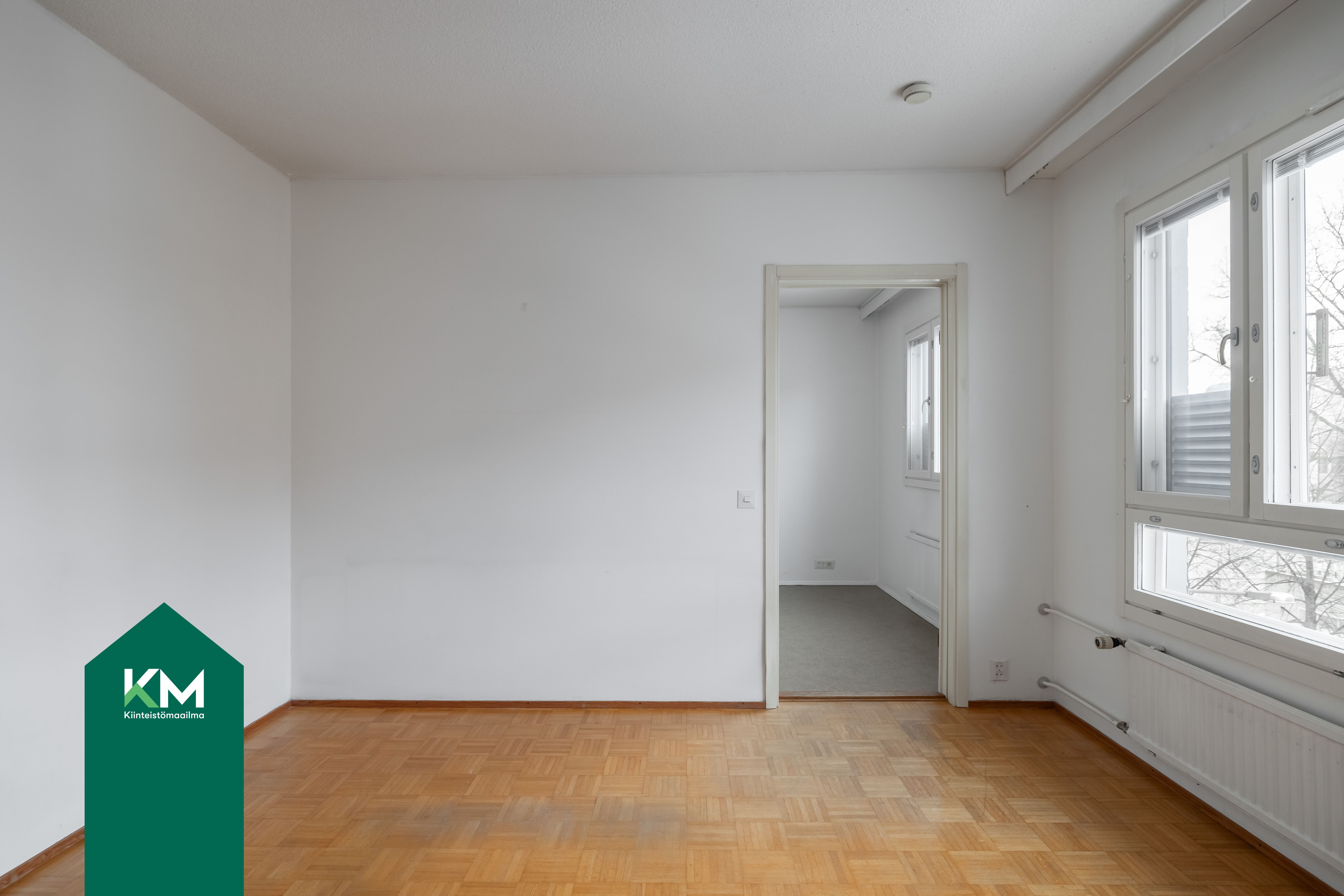 Olohuoneesta käynti makuuhuoneeseen