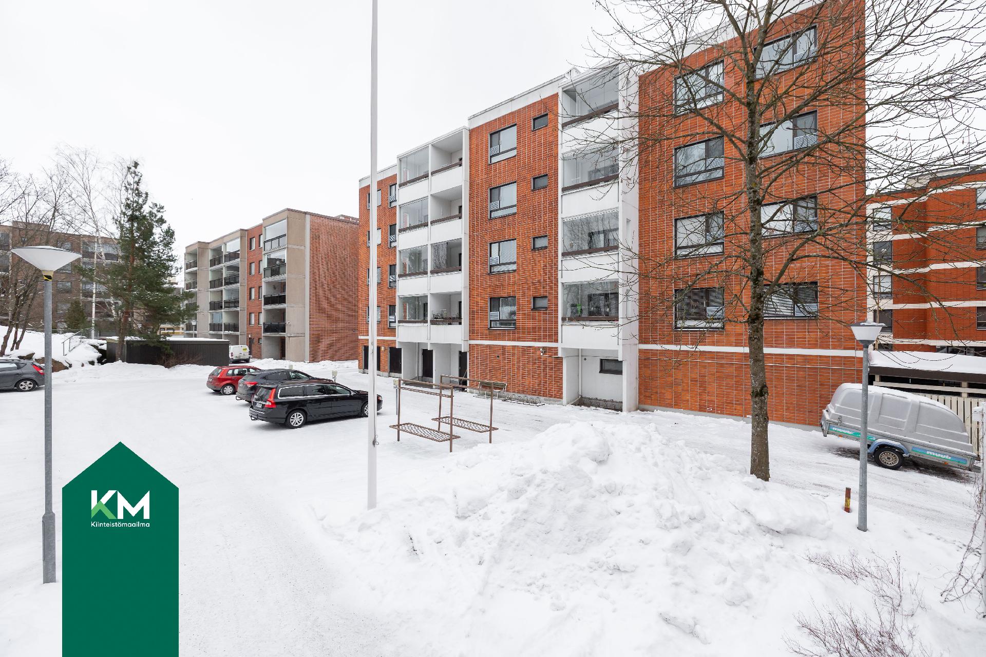 Sisäpihan näkymää