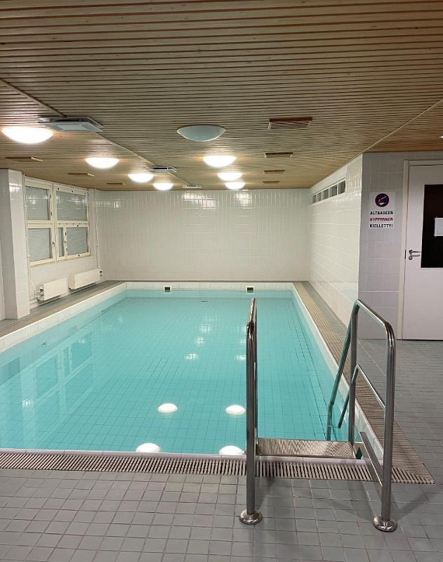 Taloyhtiöllä on sauna-/uima-allasosasto