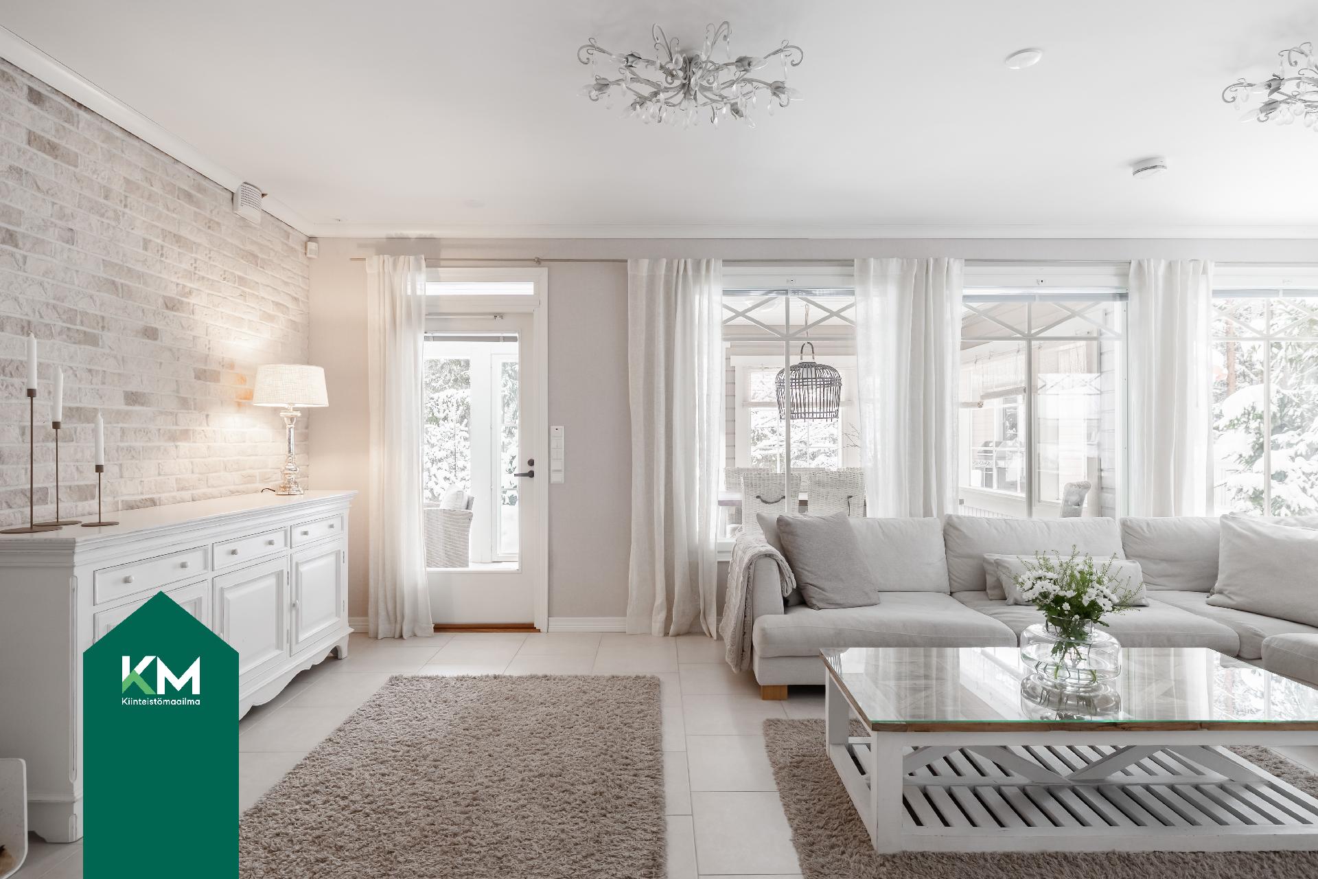 Mesipolku 6, Mäntykangas, Kotka