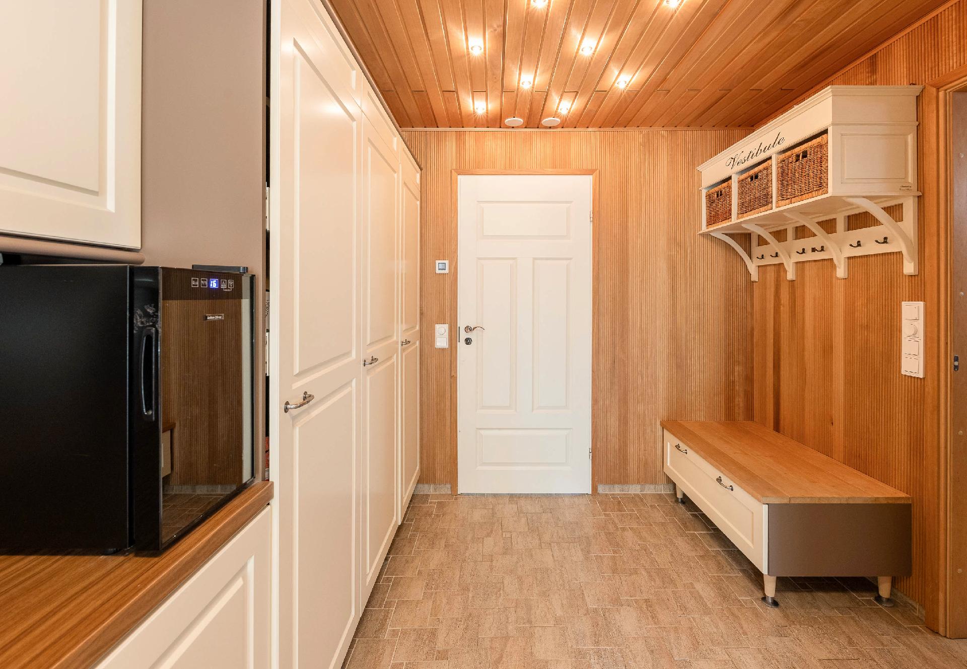 Mesipolku 6, Mäntykangas, Kotka