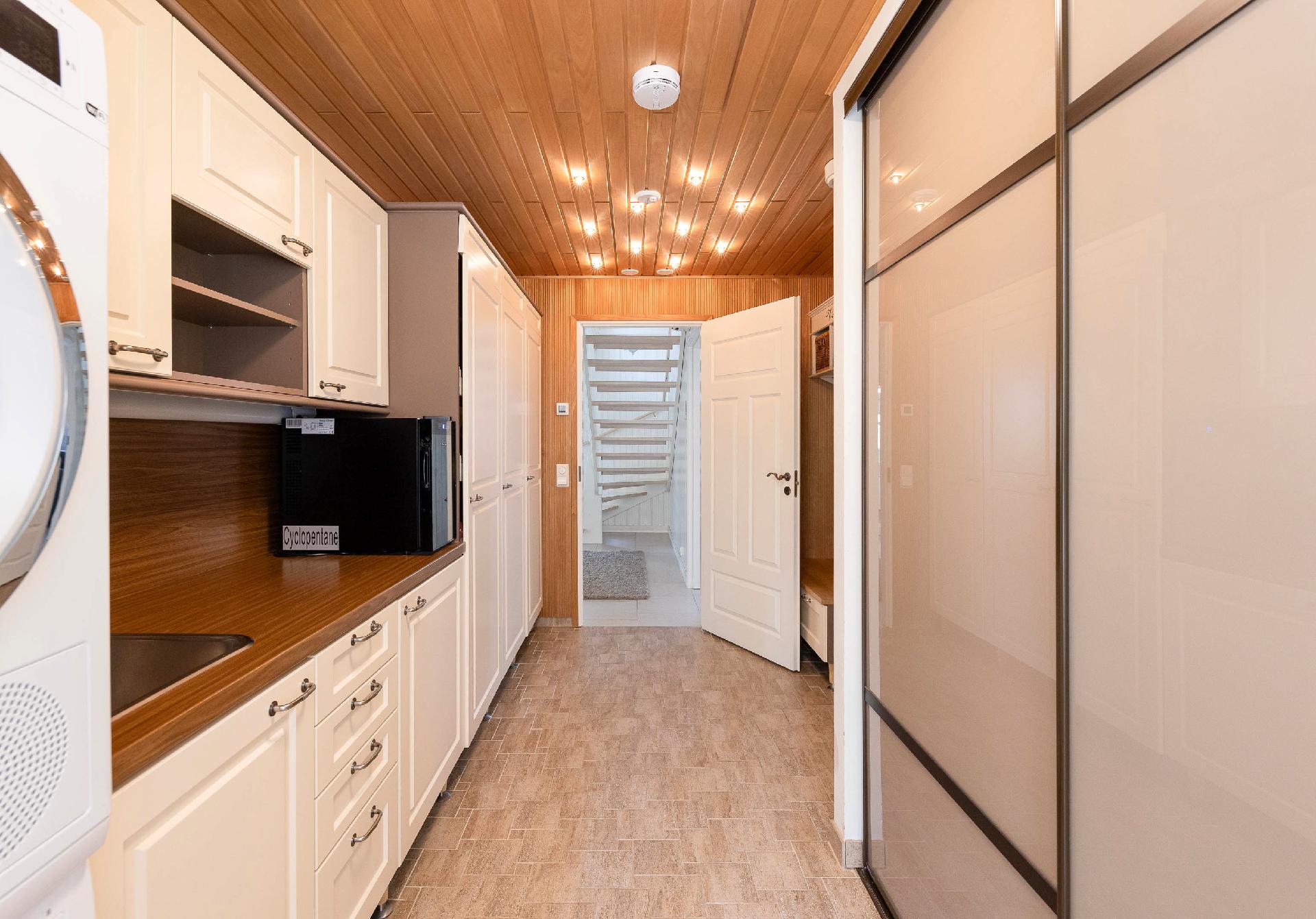 Mesipolku 6, Mäntykangas, Kotka