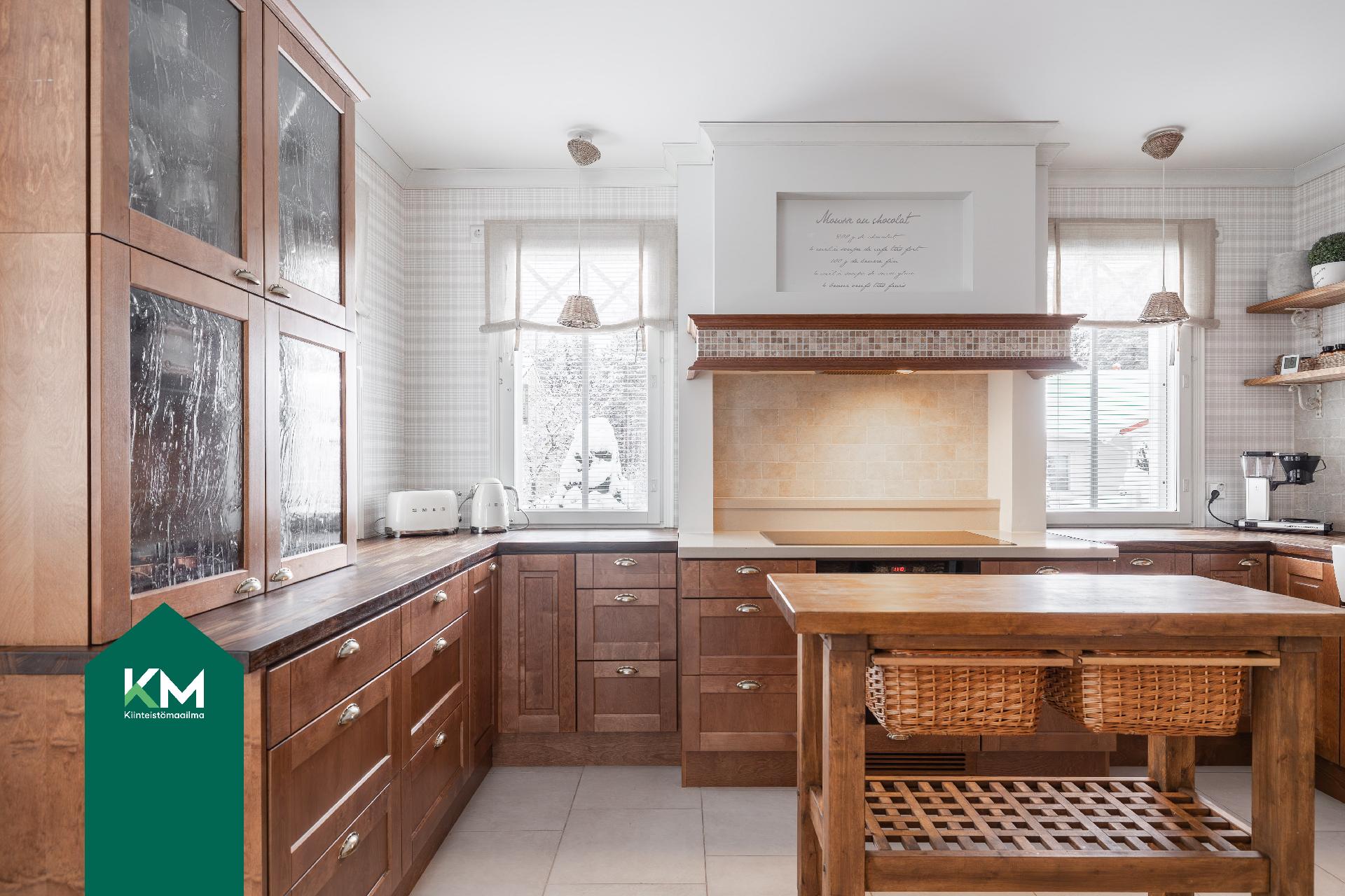 Mesipolku 6, Mäntykangas, Kotka