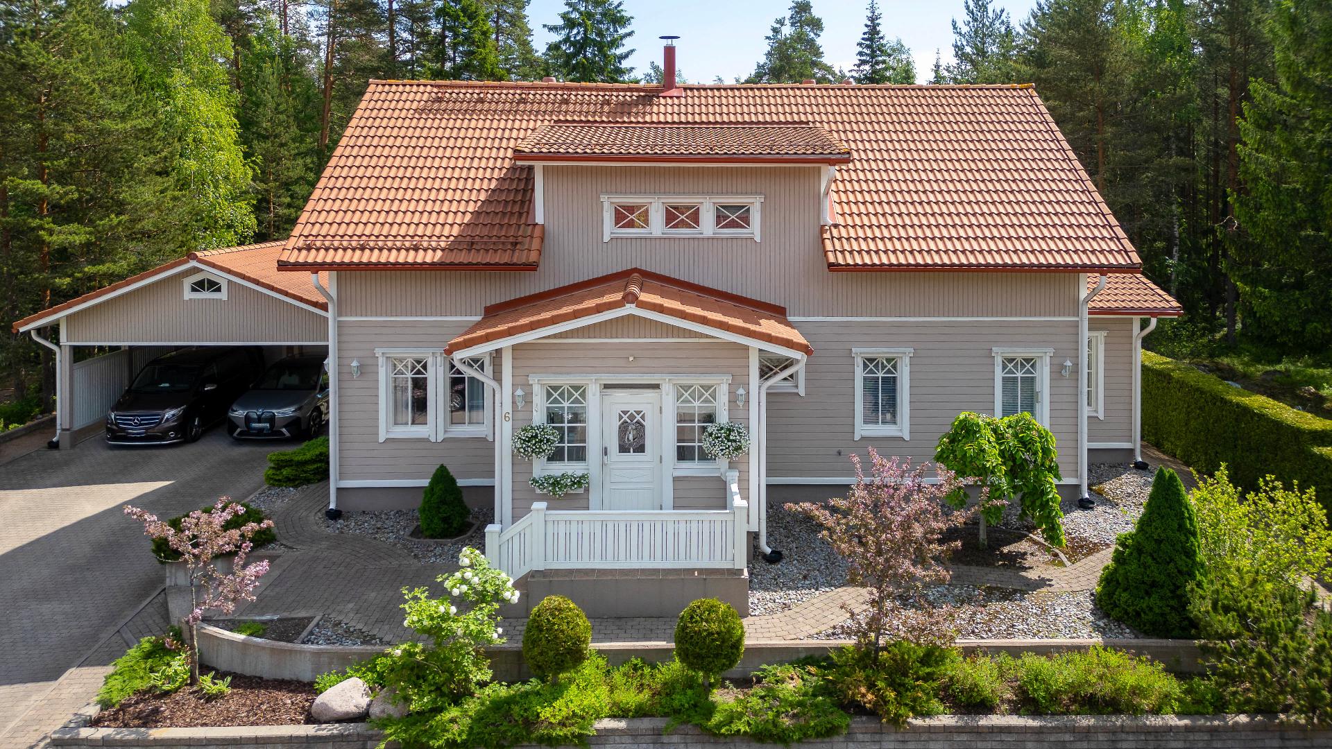 Mesipolku 6, Mäntykangas, Kotka