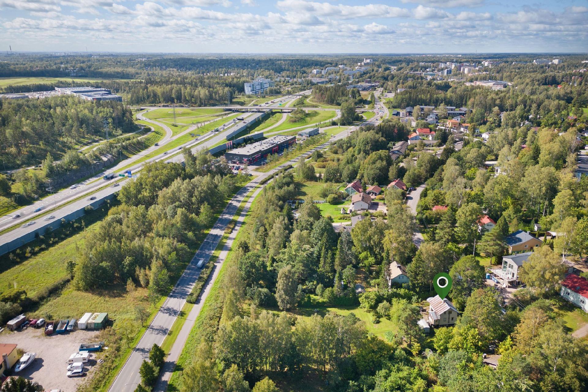 Kirkkonummentie 18, Friisinmäki, Espoo