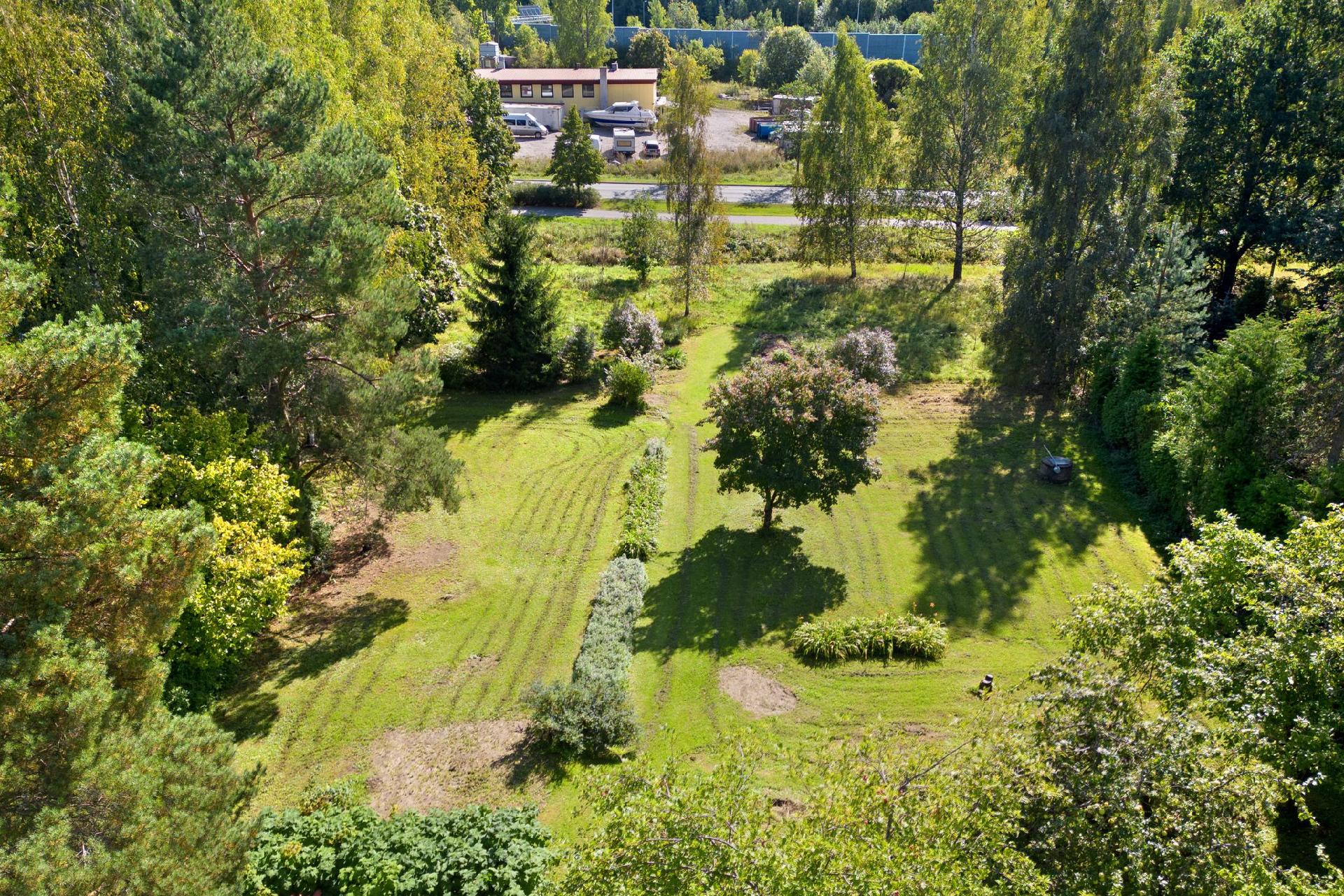 Kirkkonummentie 18, Friisinmäki, Espoo