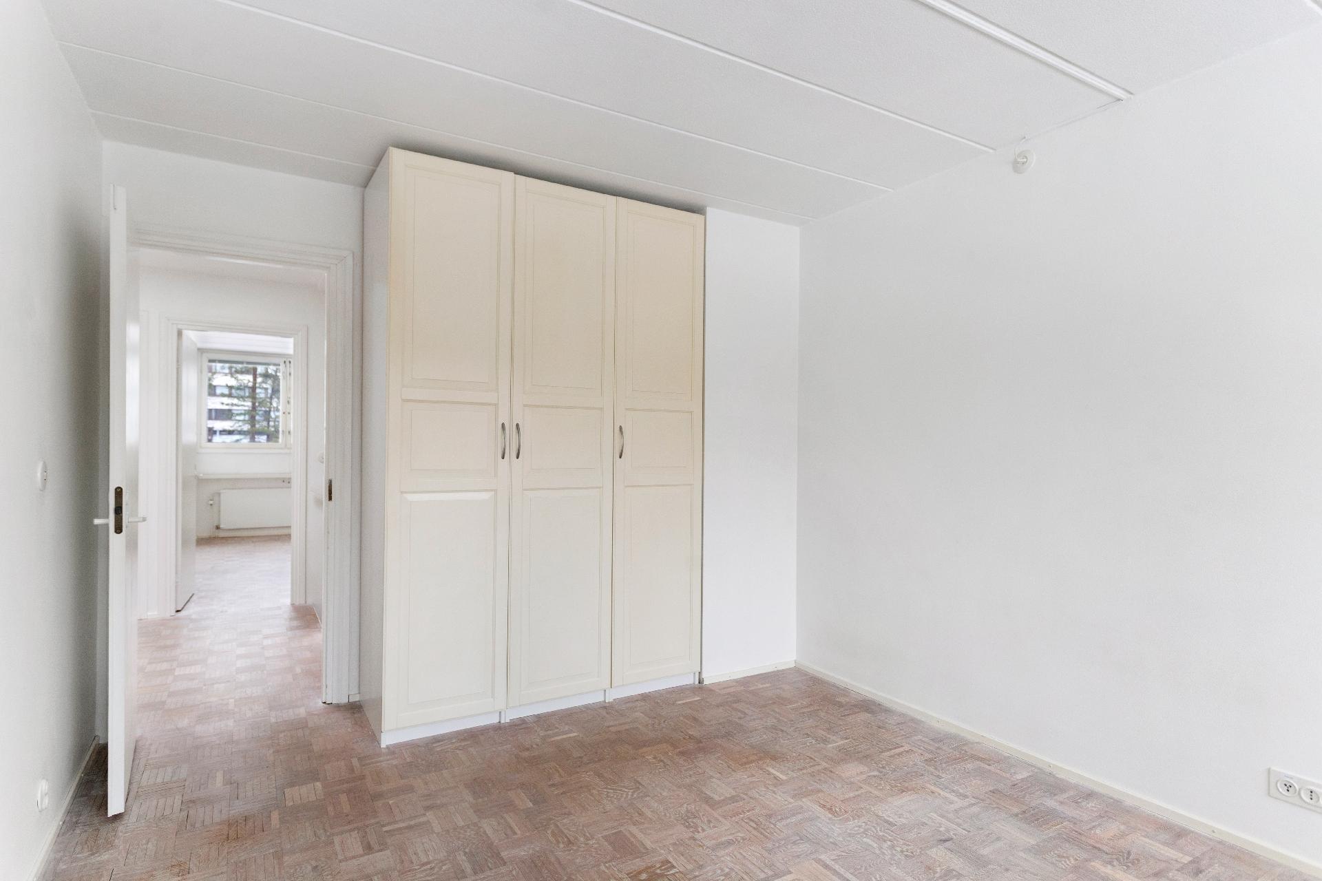 Iivisniemenaukio 4, Iivisniemi, Espoo