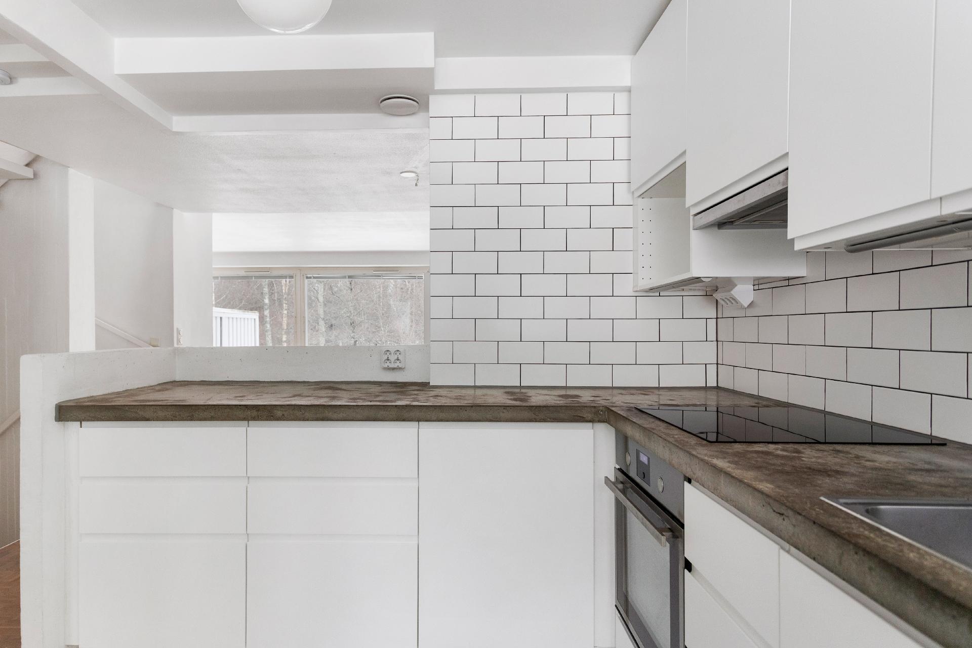 Iivisniemenaukio 4, Iivisniemi, Espoo