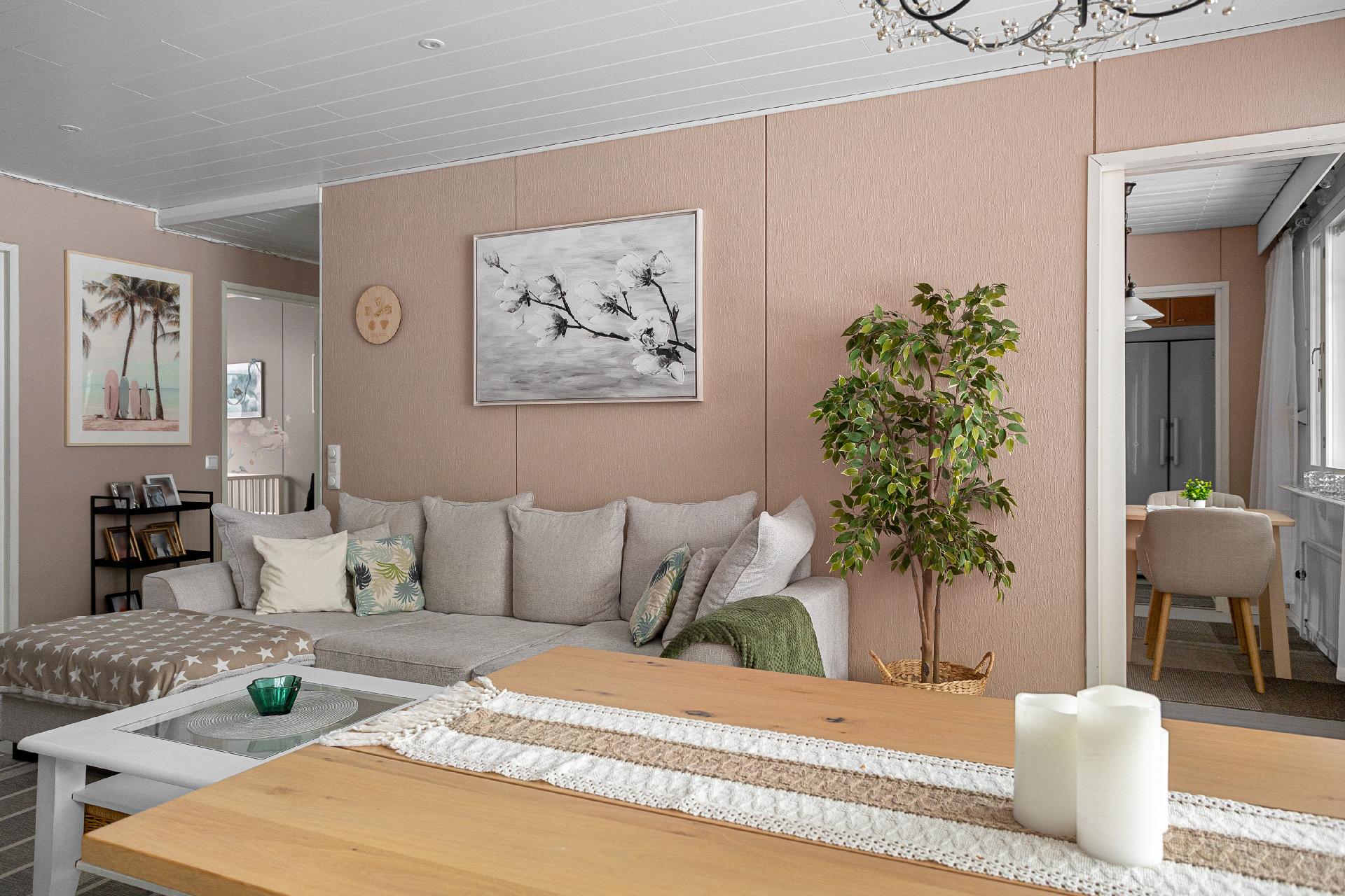 Talvikkitie 24, Ojaniitty, Kouvola