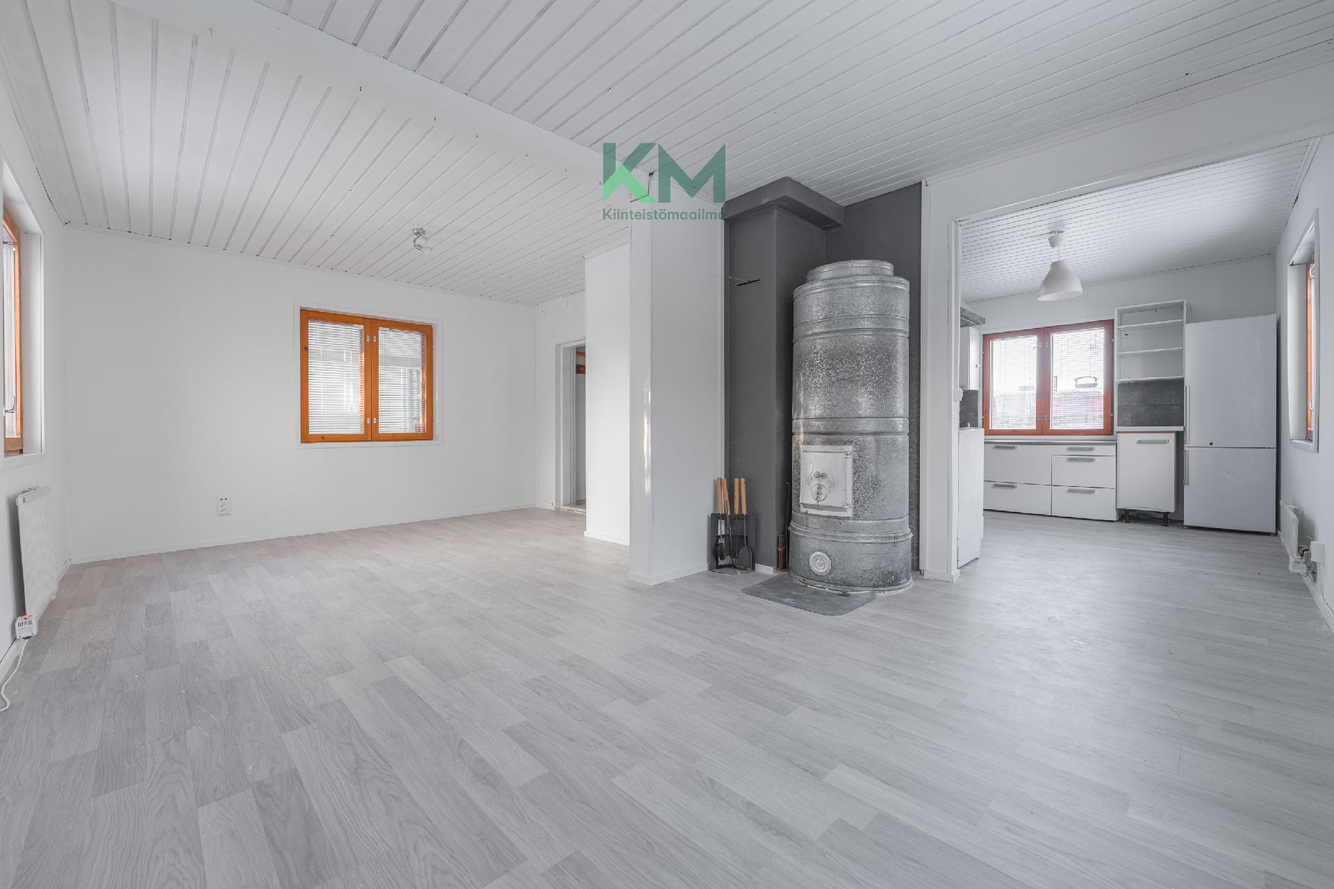 Olohuone ja keittiö