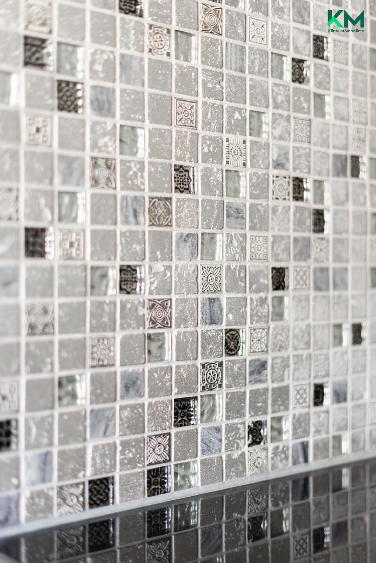 Takamaantie 81, Luolavuori, Turku