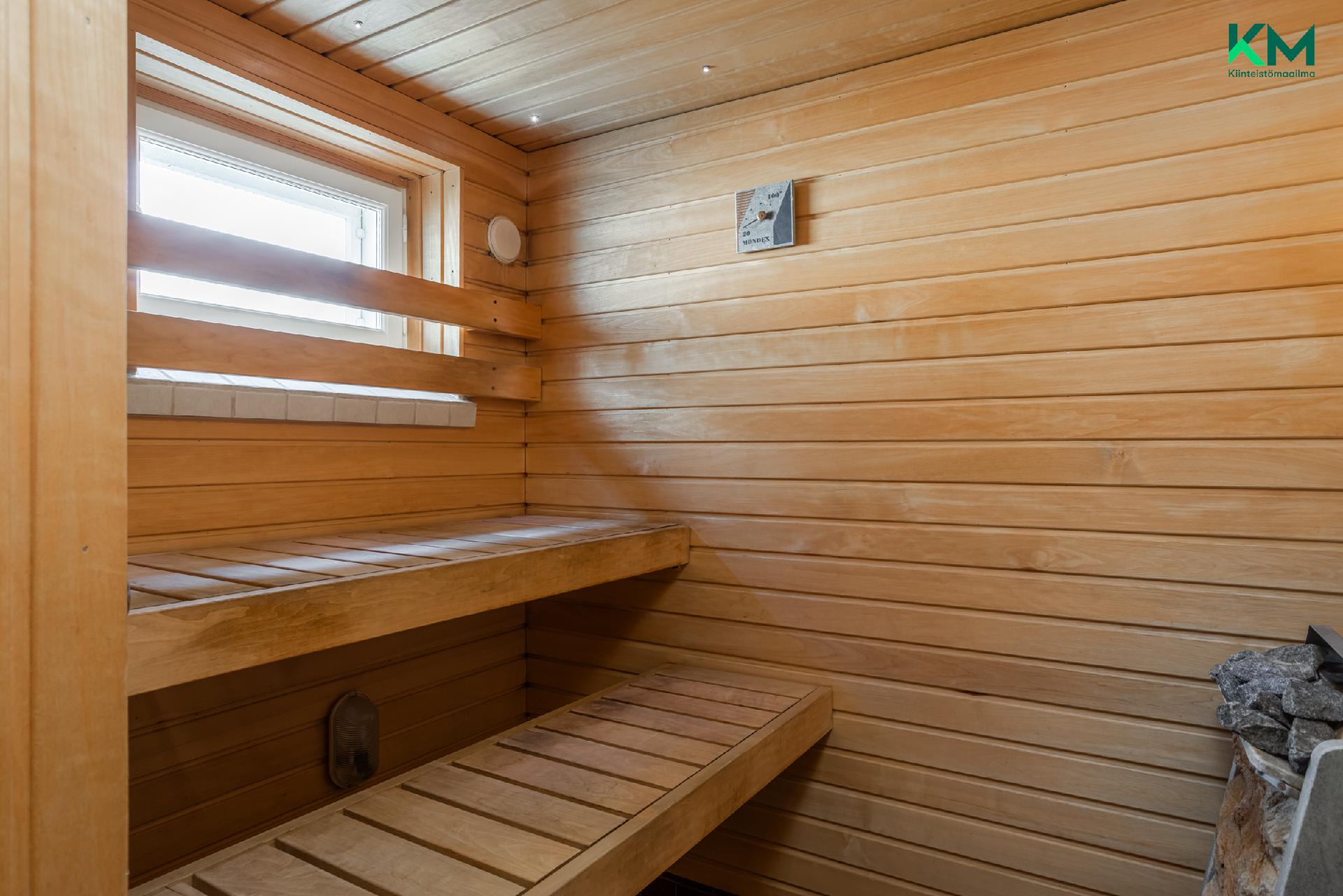 Takamaantie 81, Luolavuori, Turku