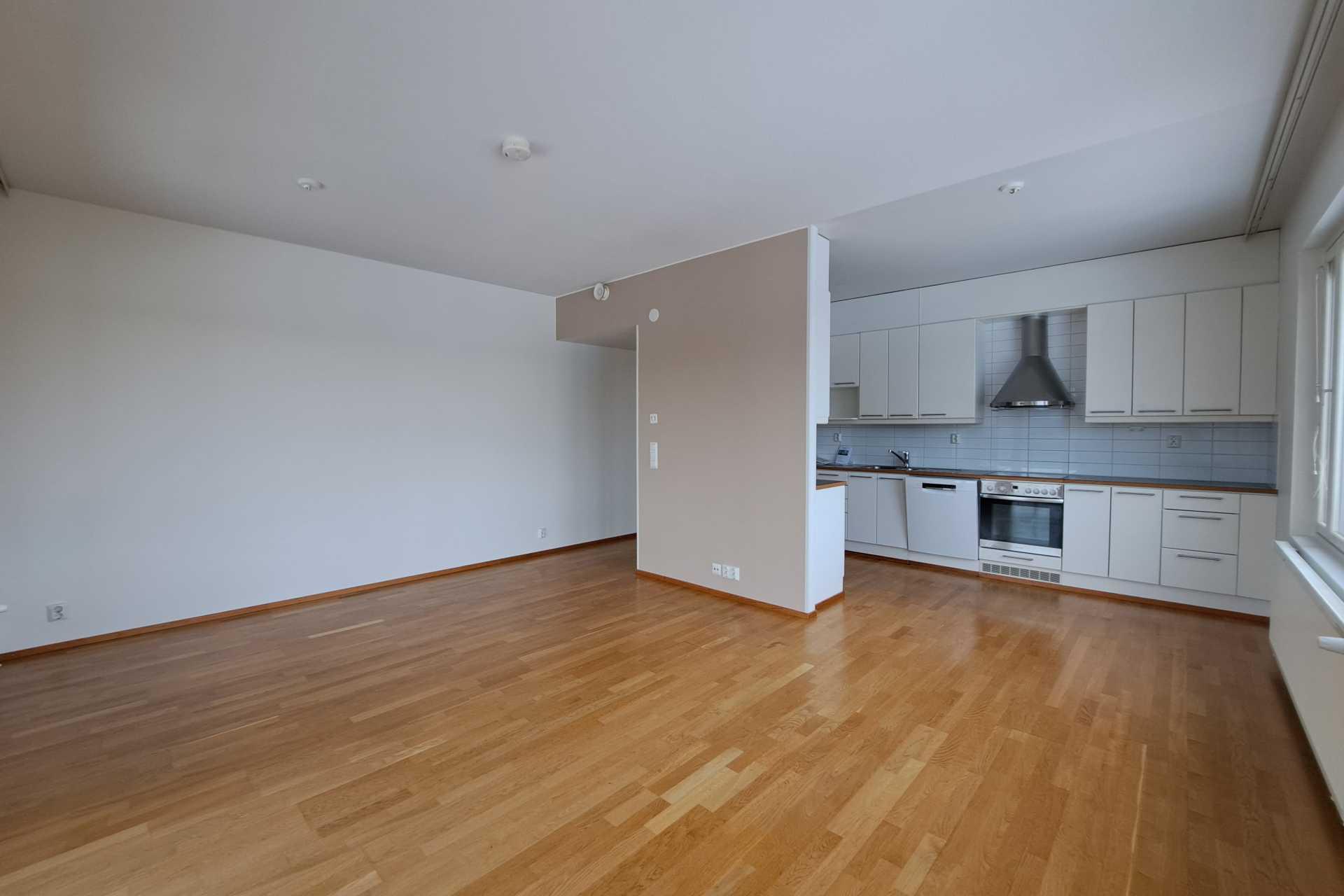 olohuonetta keittiötä