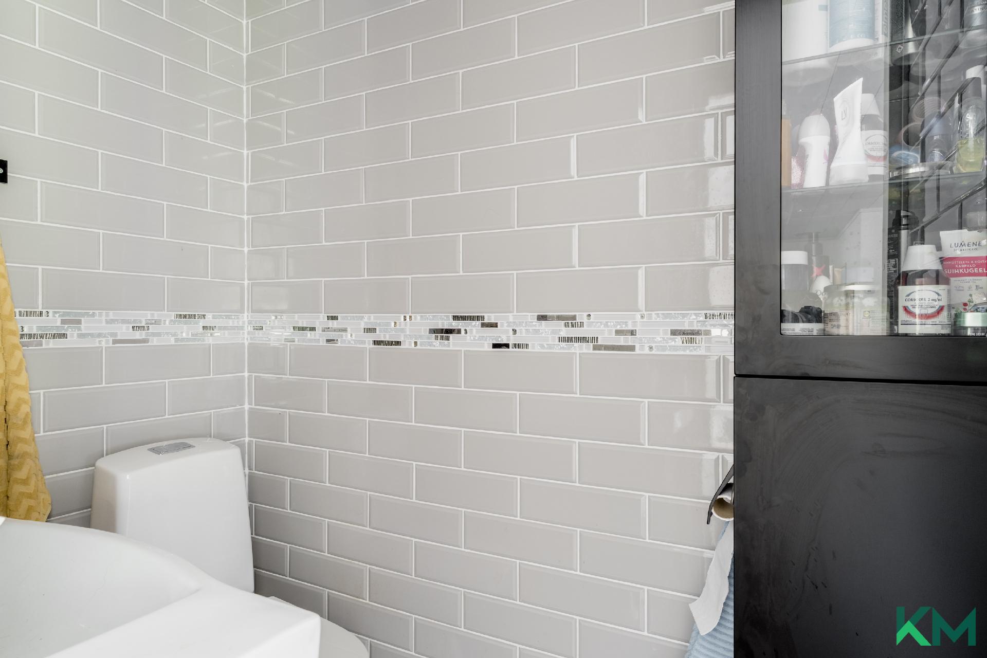 Yläkerran erillis wc