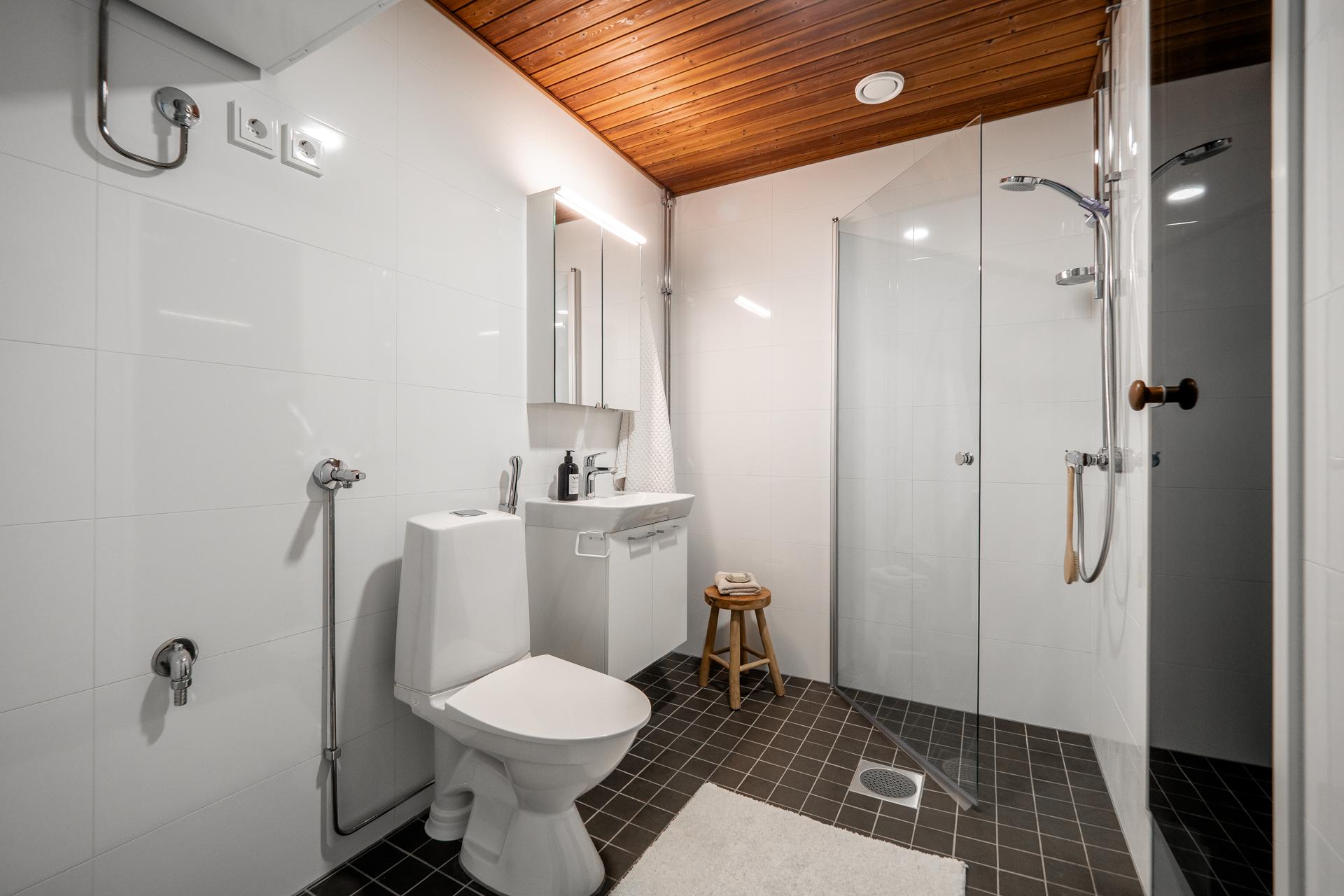 Rautatienkatu 1, Keskusta, Oulu