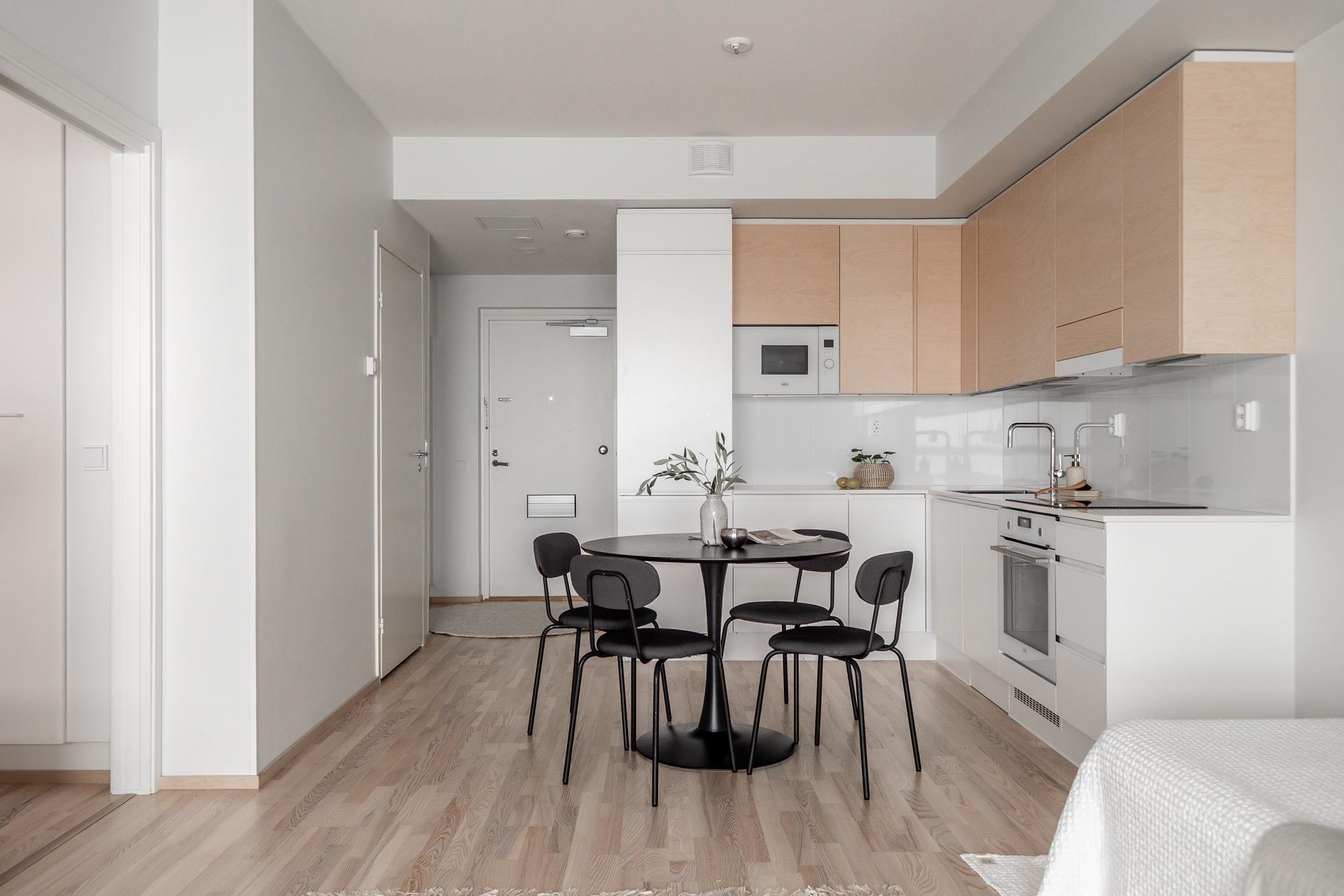 Rautatienkatu 1, Keskusta, Oulu