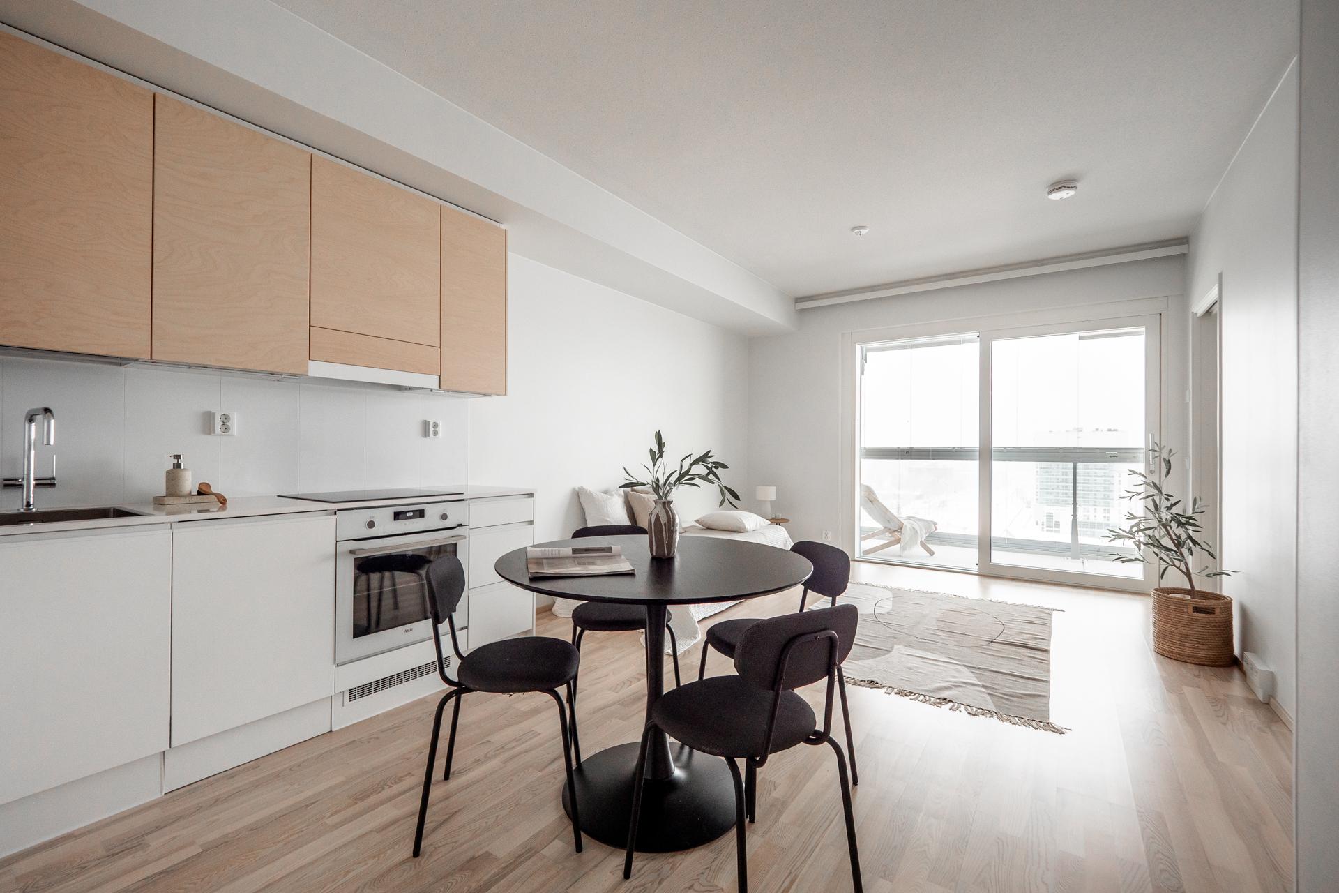 Rautatienkatu 1, Keskusta, Oulu