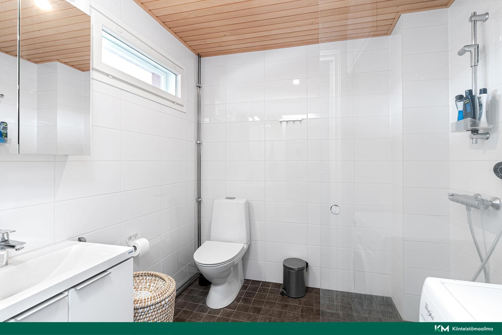 Rehtorinkatu 4, Lepola, Järvenpää