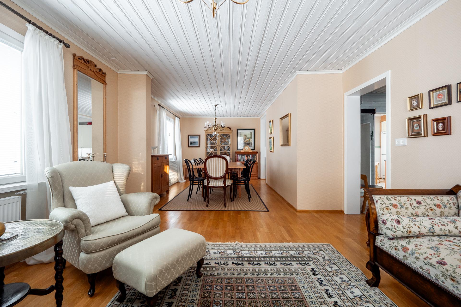 Varikkotie 17, Nokela, Oulu