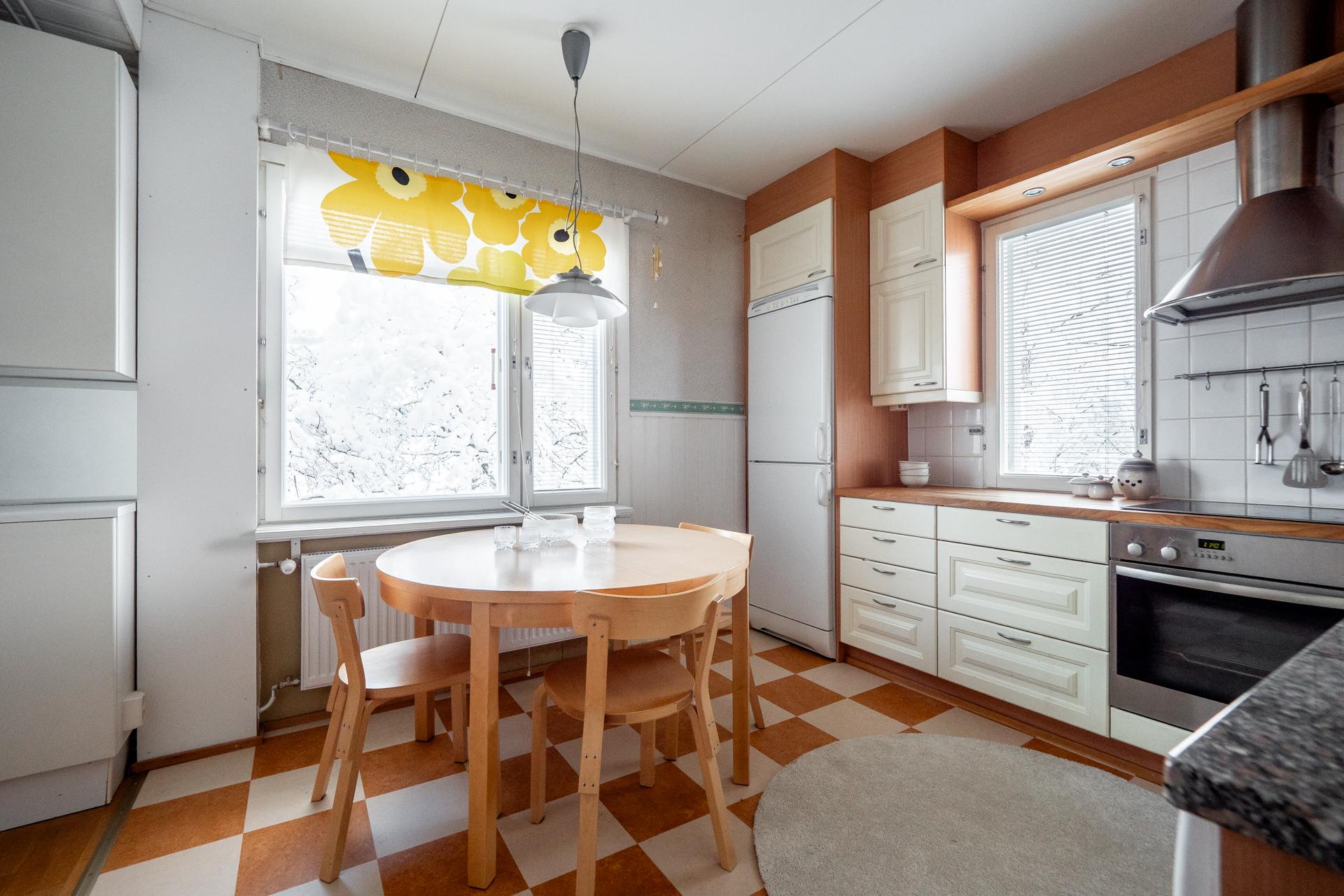 Varikkotie 17, Nokela, Oulu