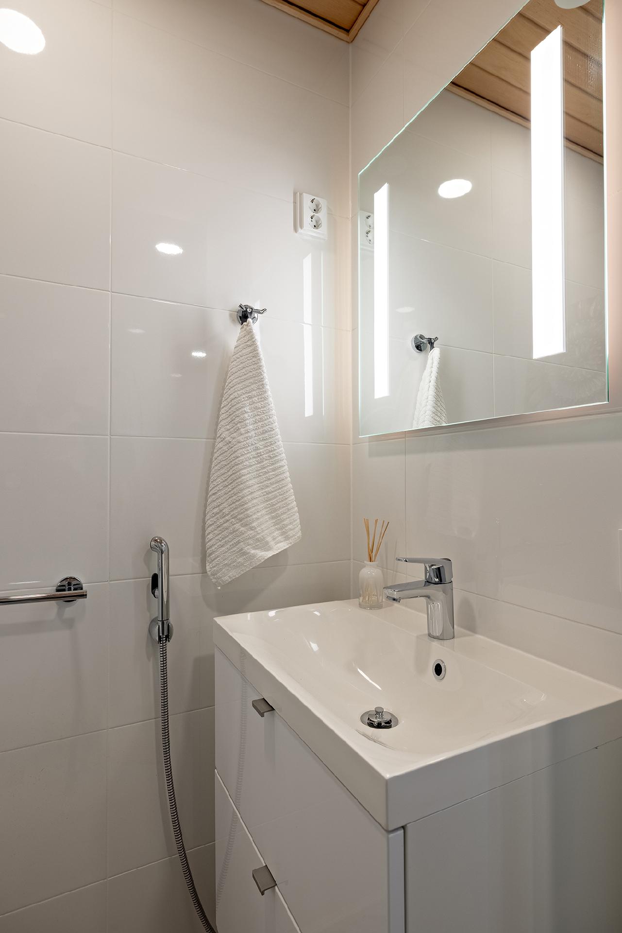 wc:ssä oma lavuaari